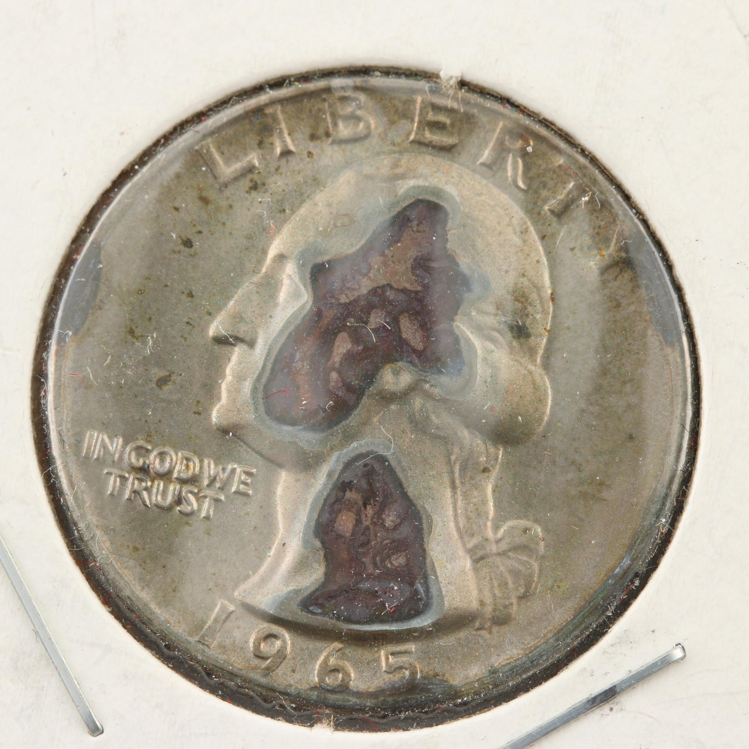 Assortment of Modern Washington Quarters and $2 Federal Reserve Notes