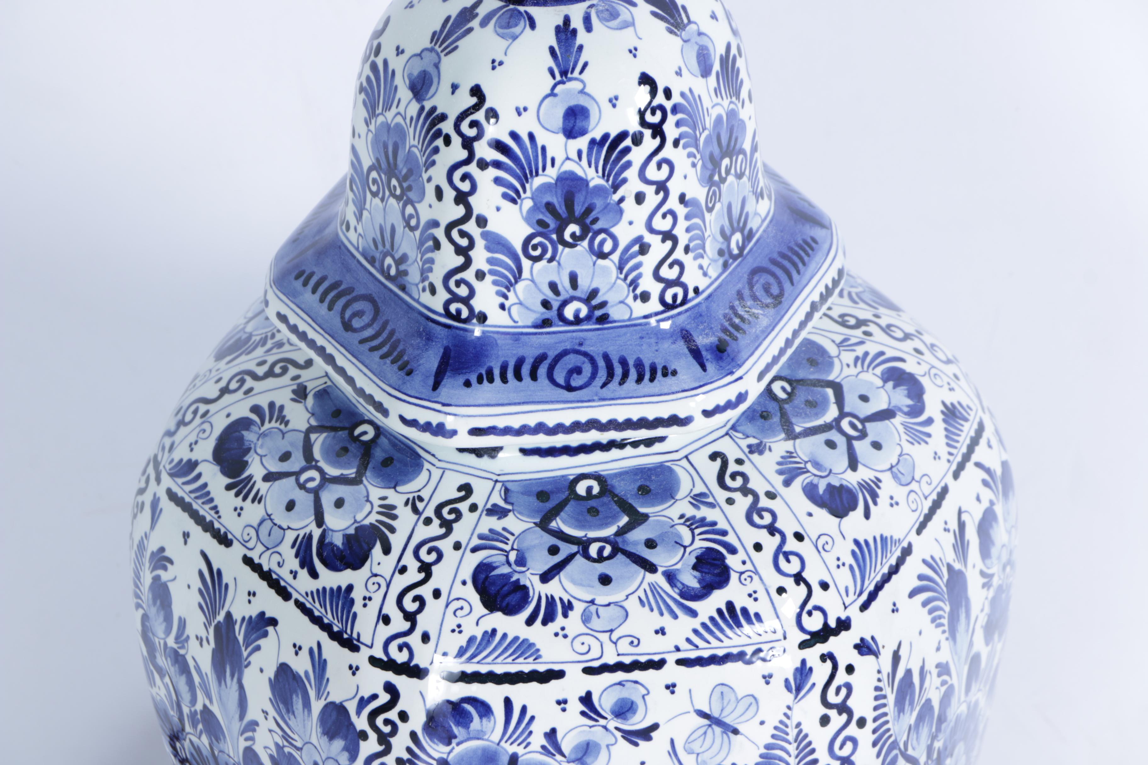 Hand-Painted Blue and White Ceramic Urn Table Lamp