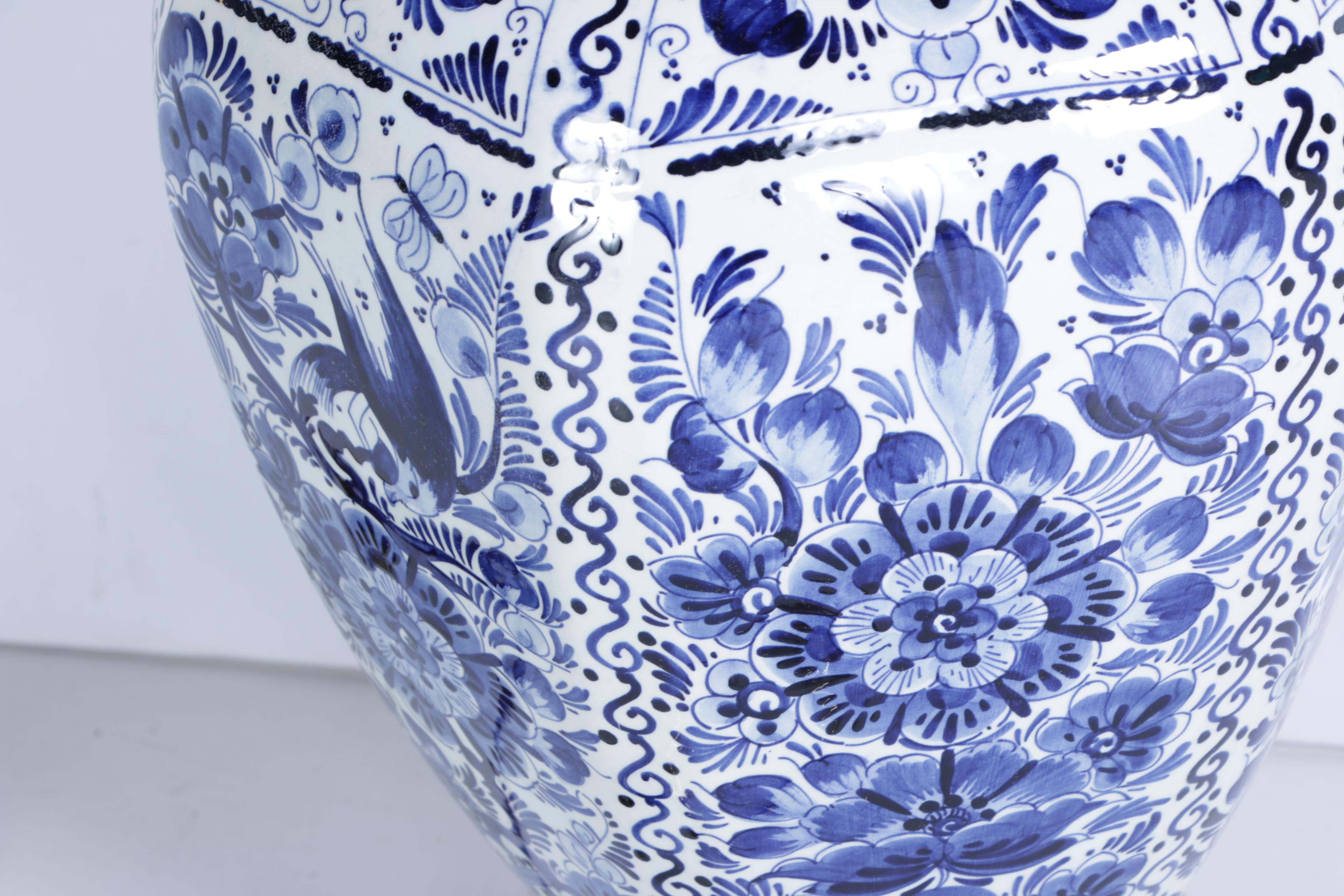Hand-Painted Blue and White Ceramic Urn Table Lamp