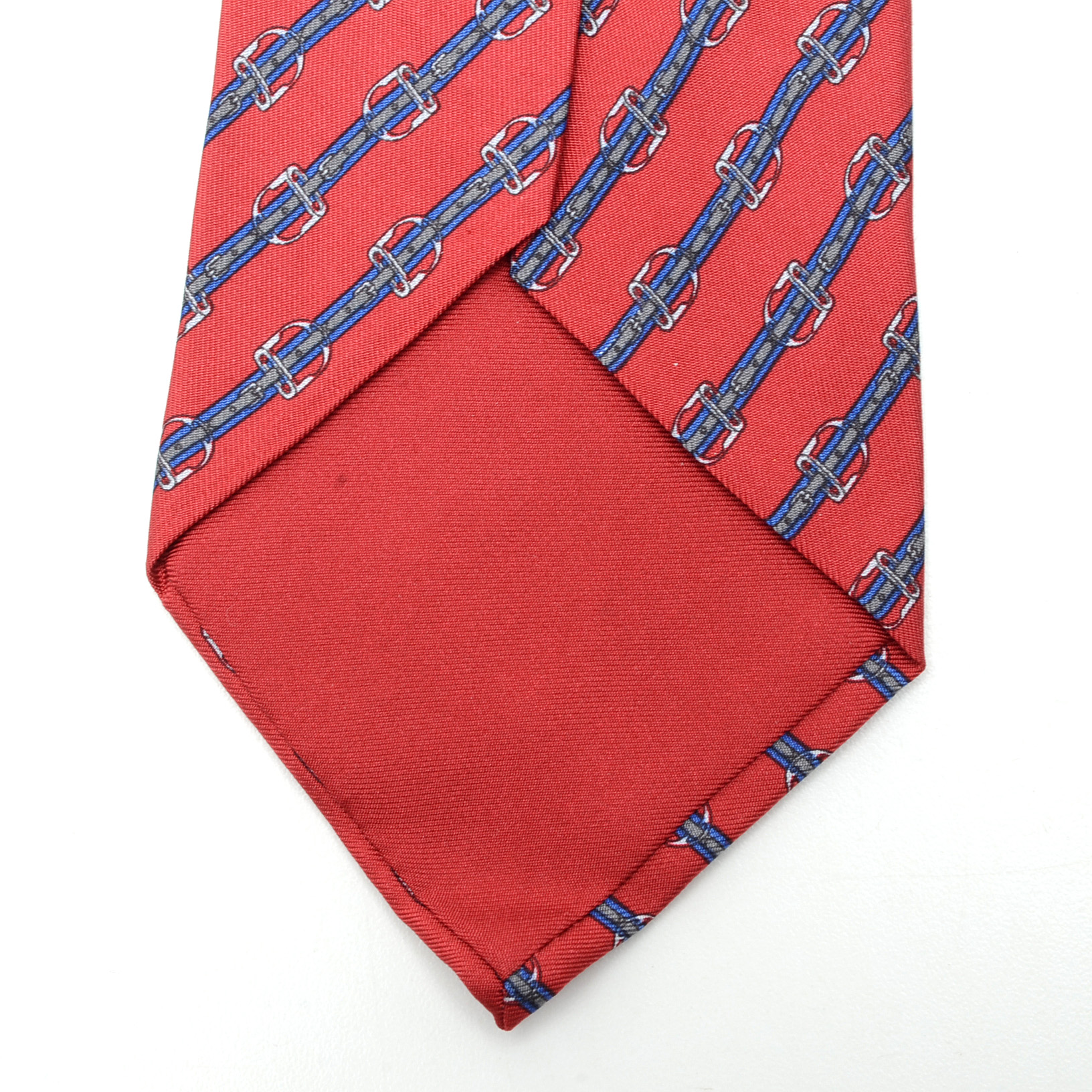 Hermès of Paris Silk Tie in Diagonal Stirrup Pattern #812 MA, Made in France