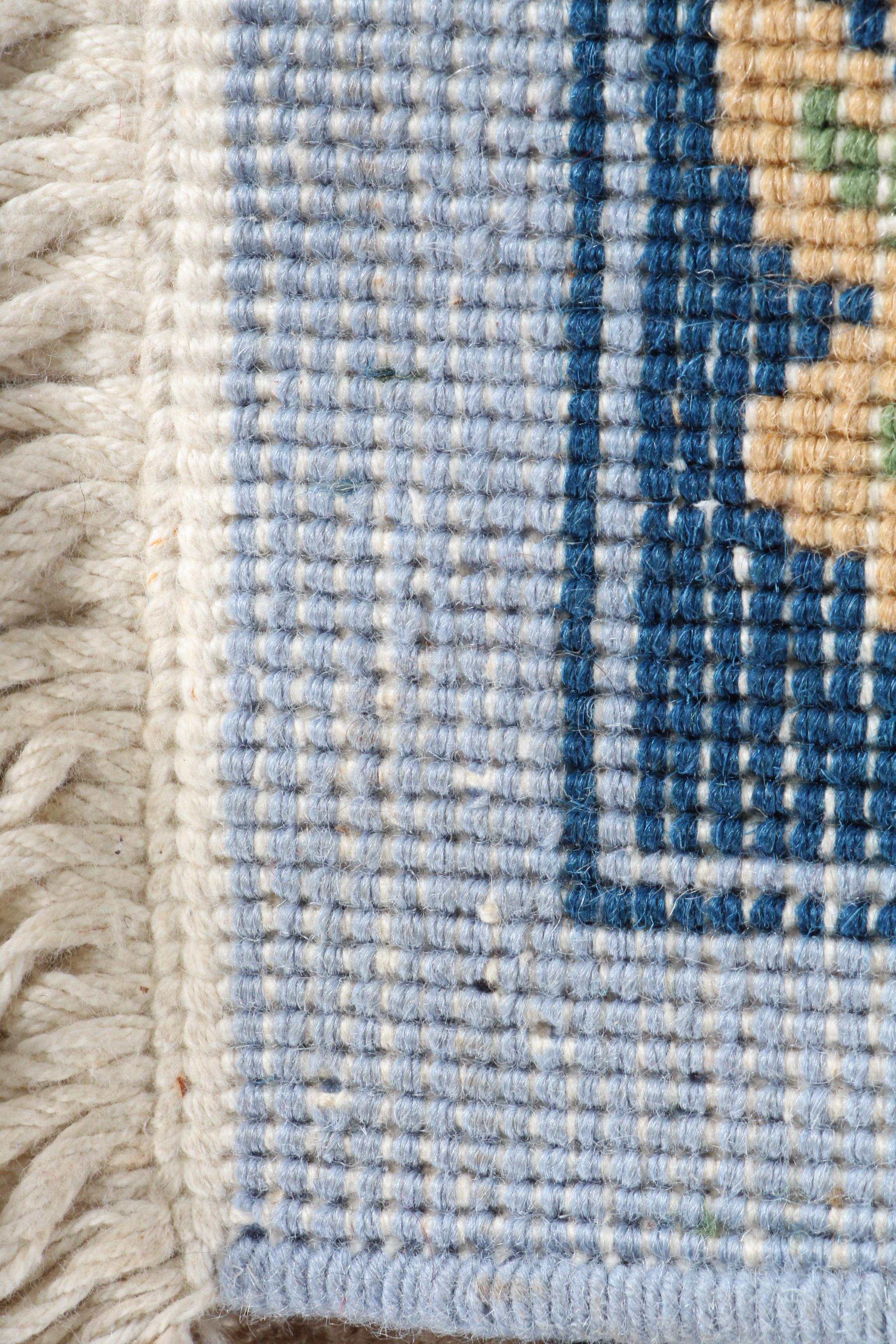 Hand-Knotted Vietnamese Carved Wool Accent Rug by Art Export