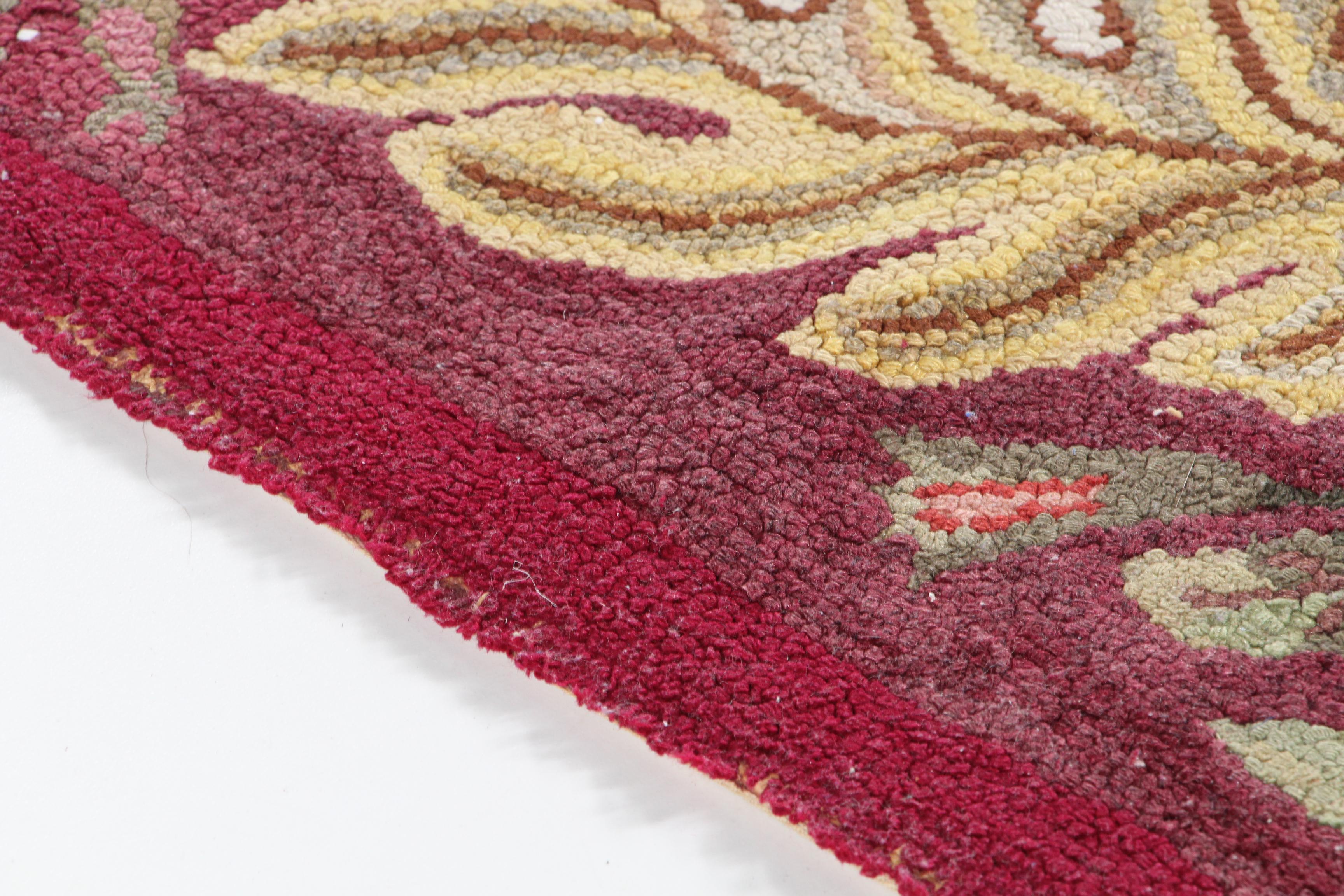 Vintage Floral Hooked Wool Accent Rug