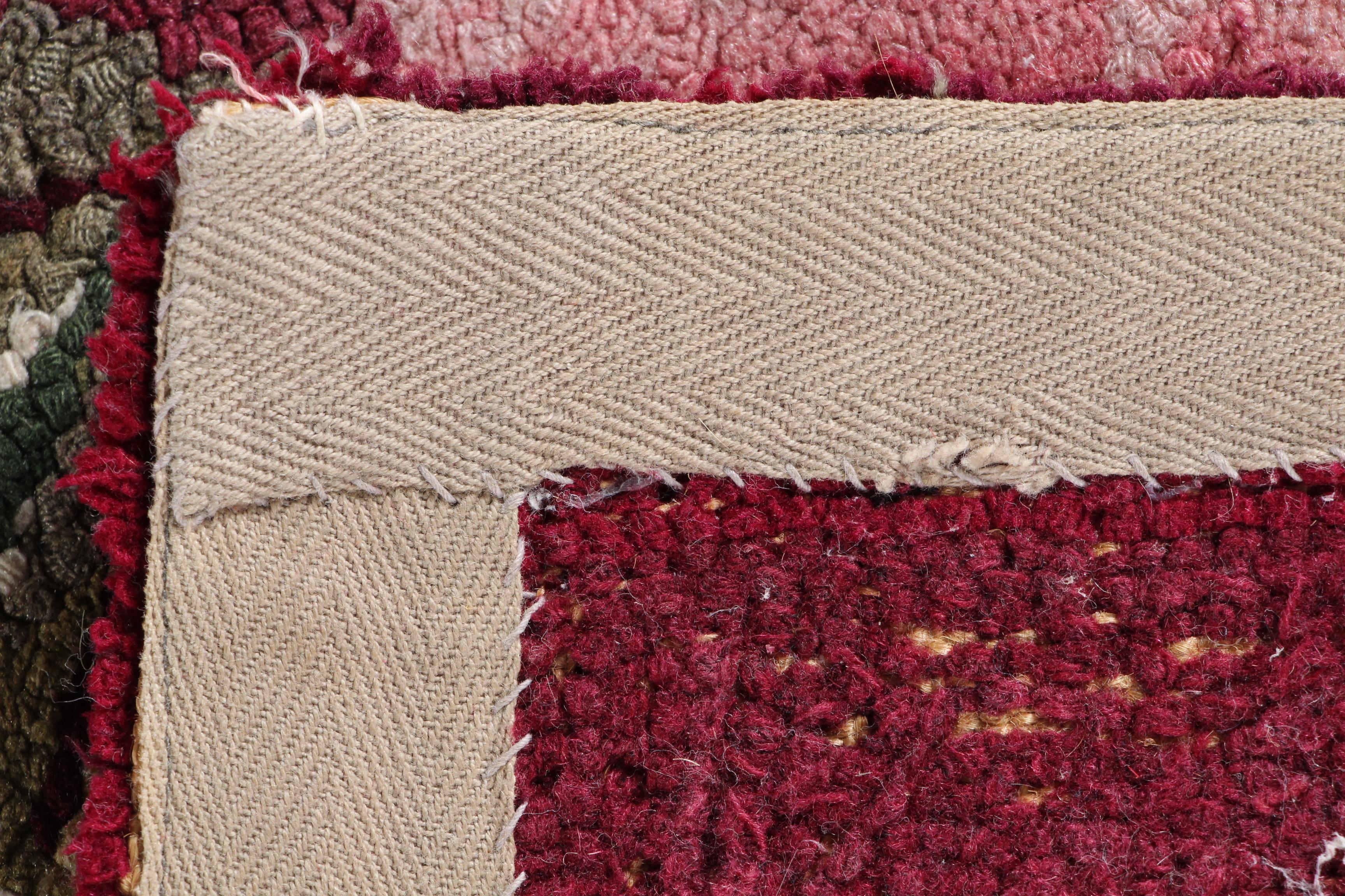 Vintage Floral Hooked Wool Accent Rug