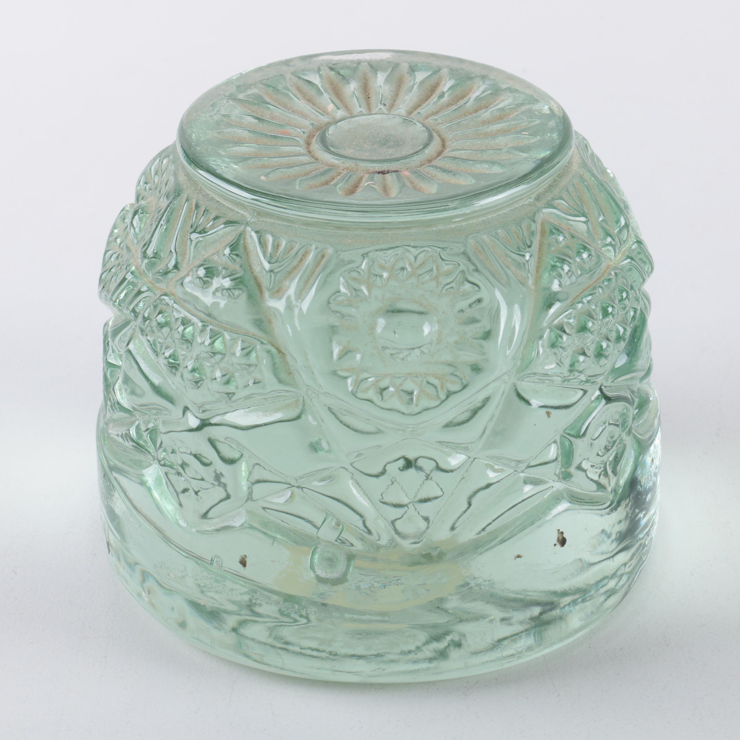 Vintage Mayflower Glass Works Paperweight