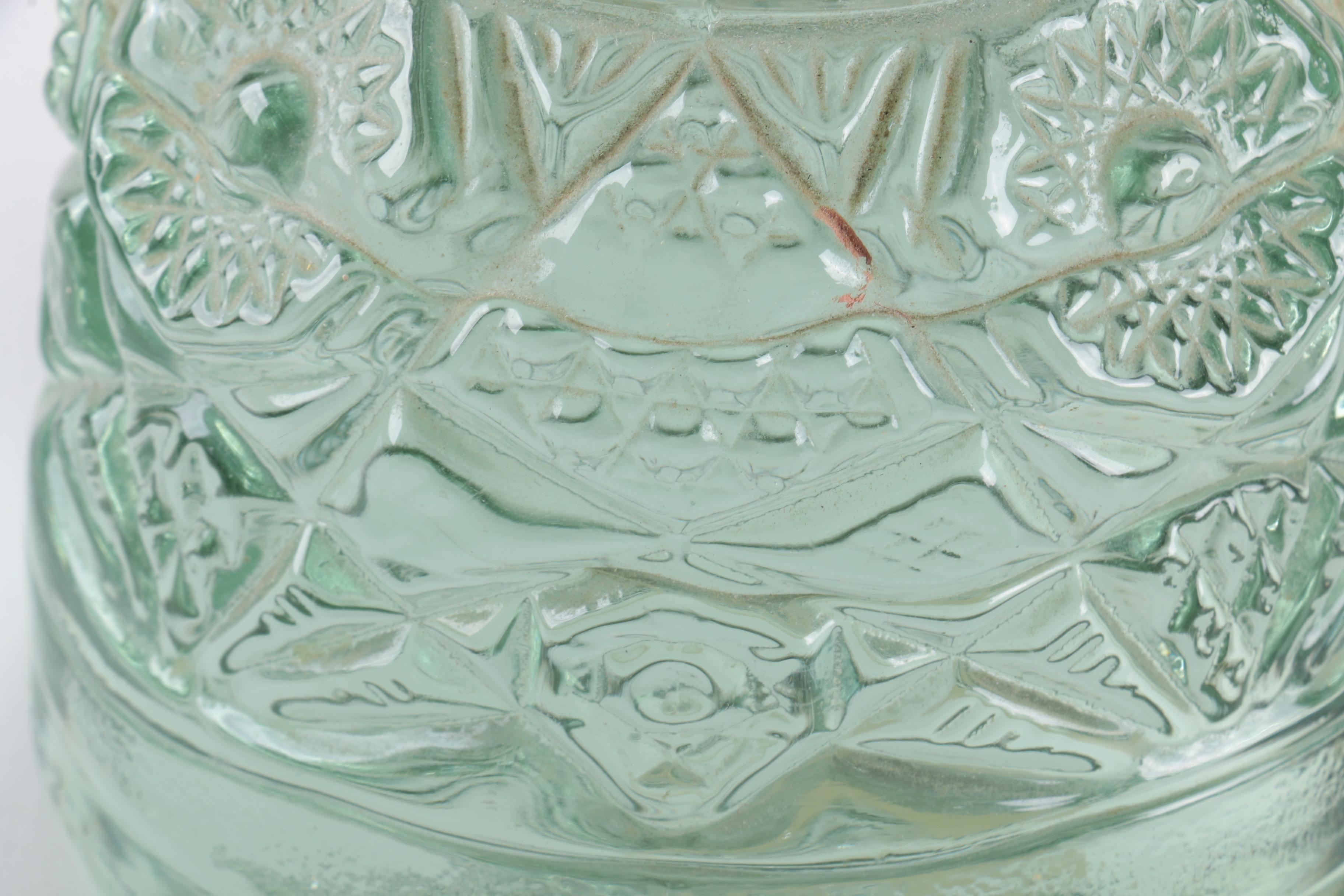 Vintage Mayflower Glass Works Paperweight