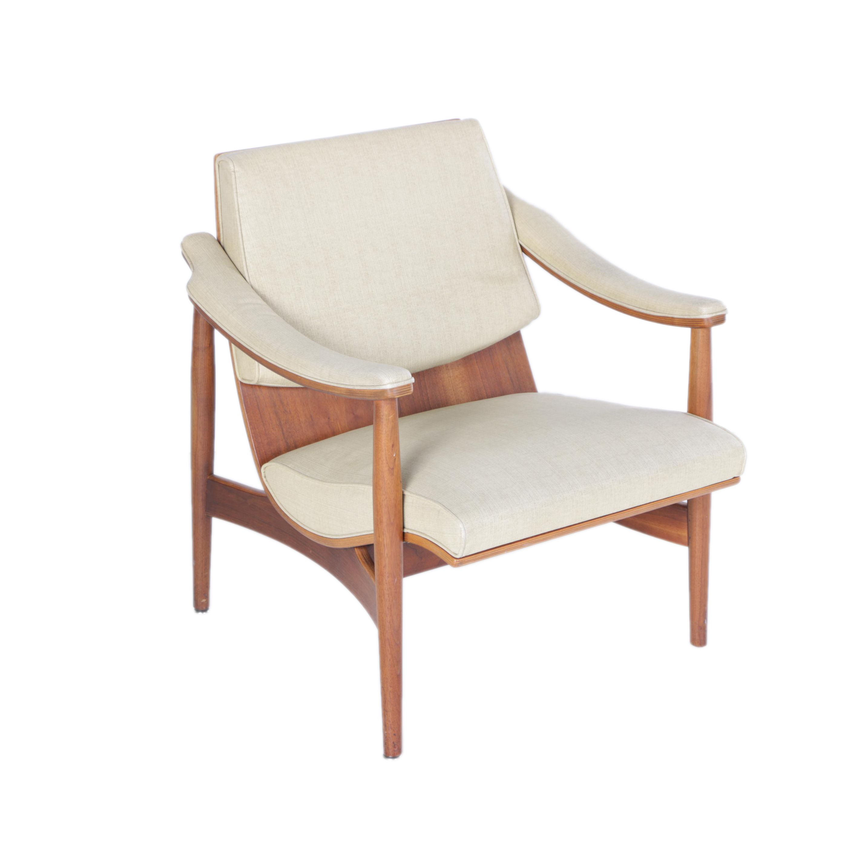 Vintage 1960s Mid Century Modern Thonet Walnut and Bentwood Lounge Chair