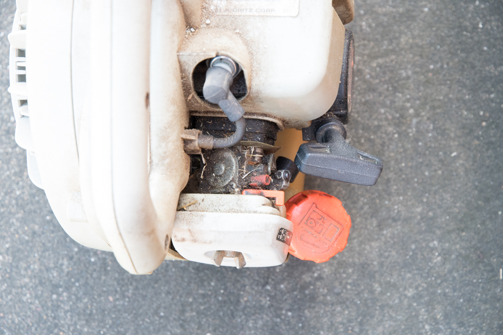 Outdoor Lawn Tools Including Scotts