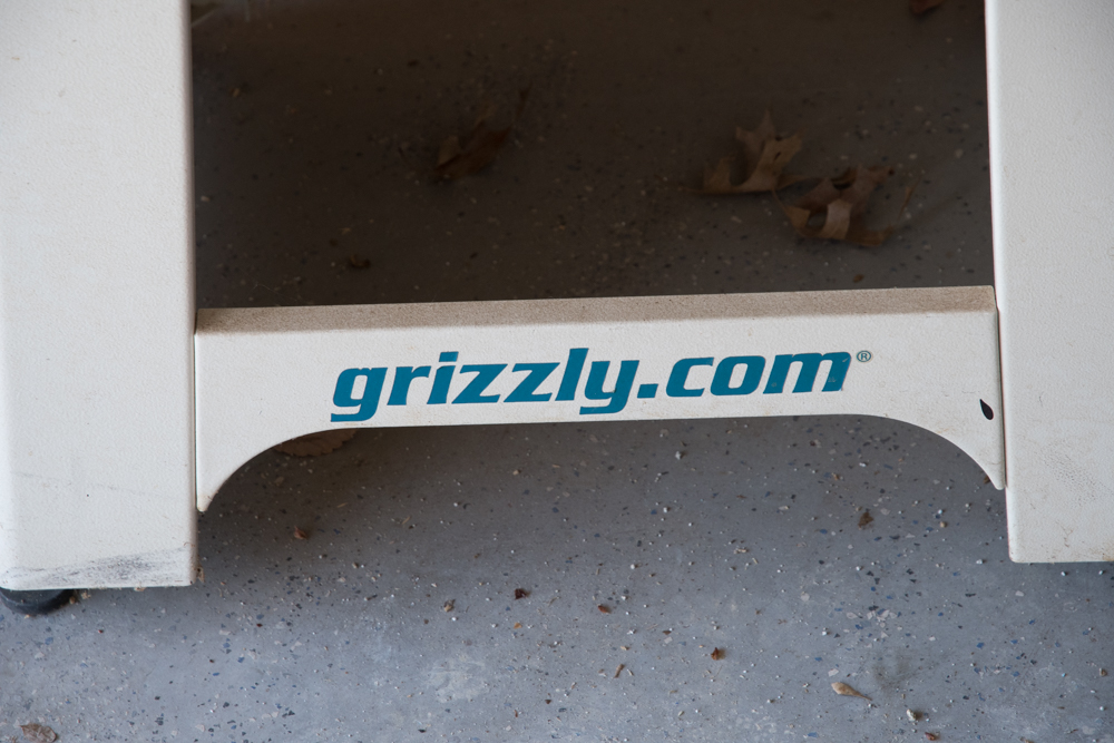 Grizzly Industrial Polar Bear Series Ultimate 14" Bandsaw