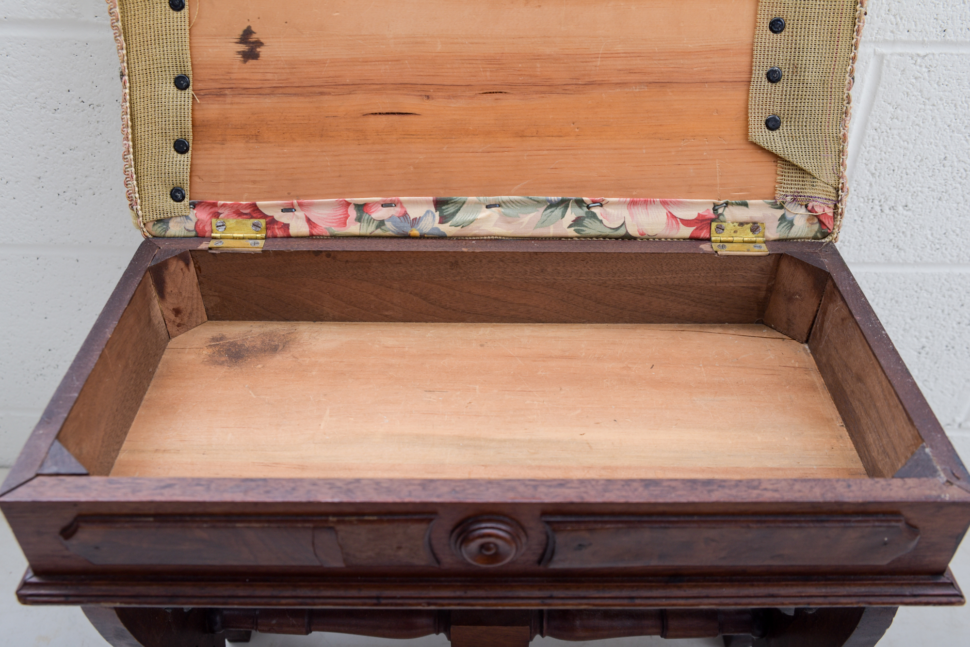 Victorian Renaissance-Revival Walnut Organ Stool