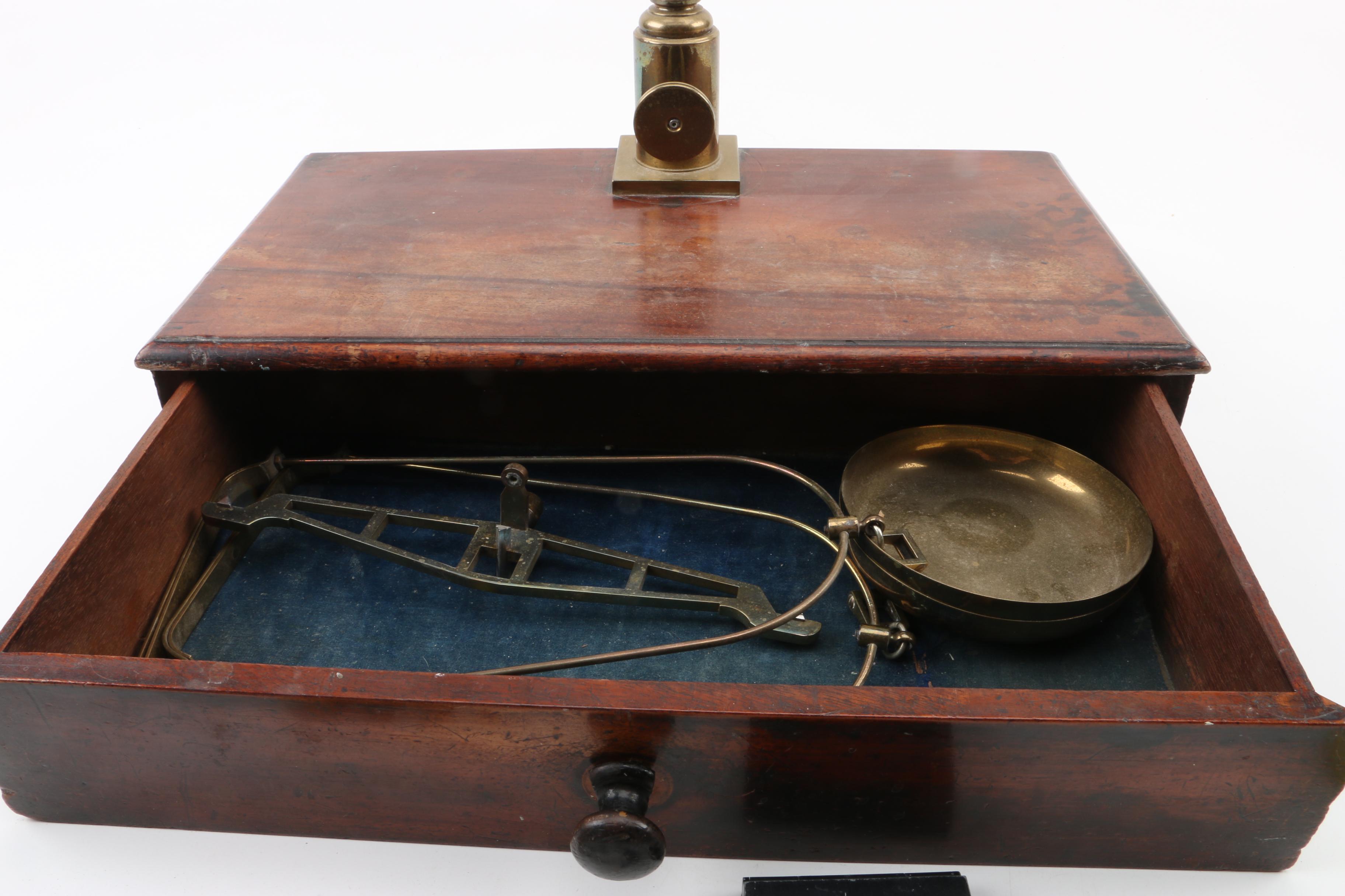 Equal Arm Balance Scale with Weights