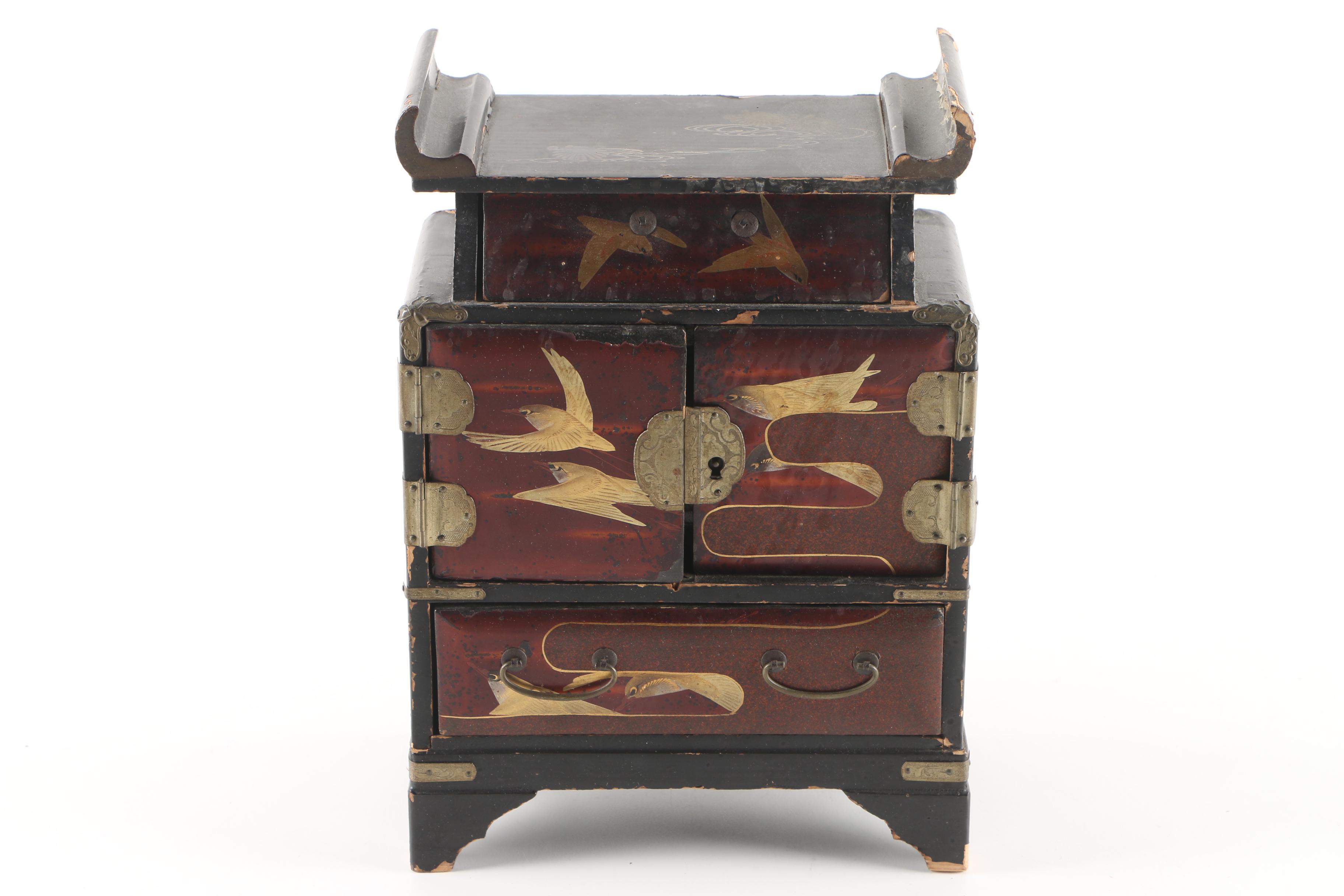 Vintage Korean Lacquered Jewelry Box