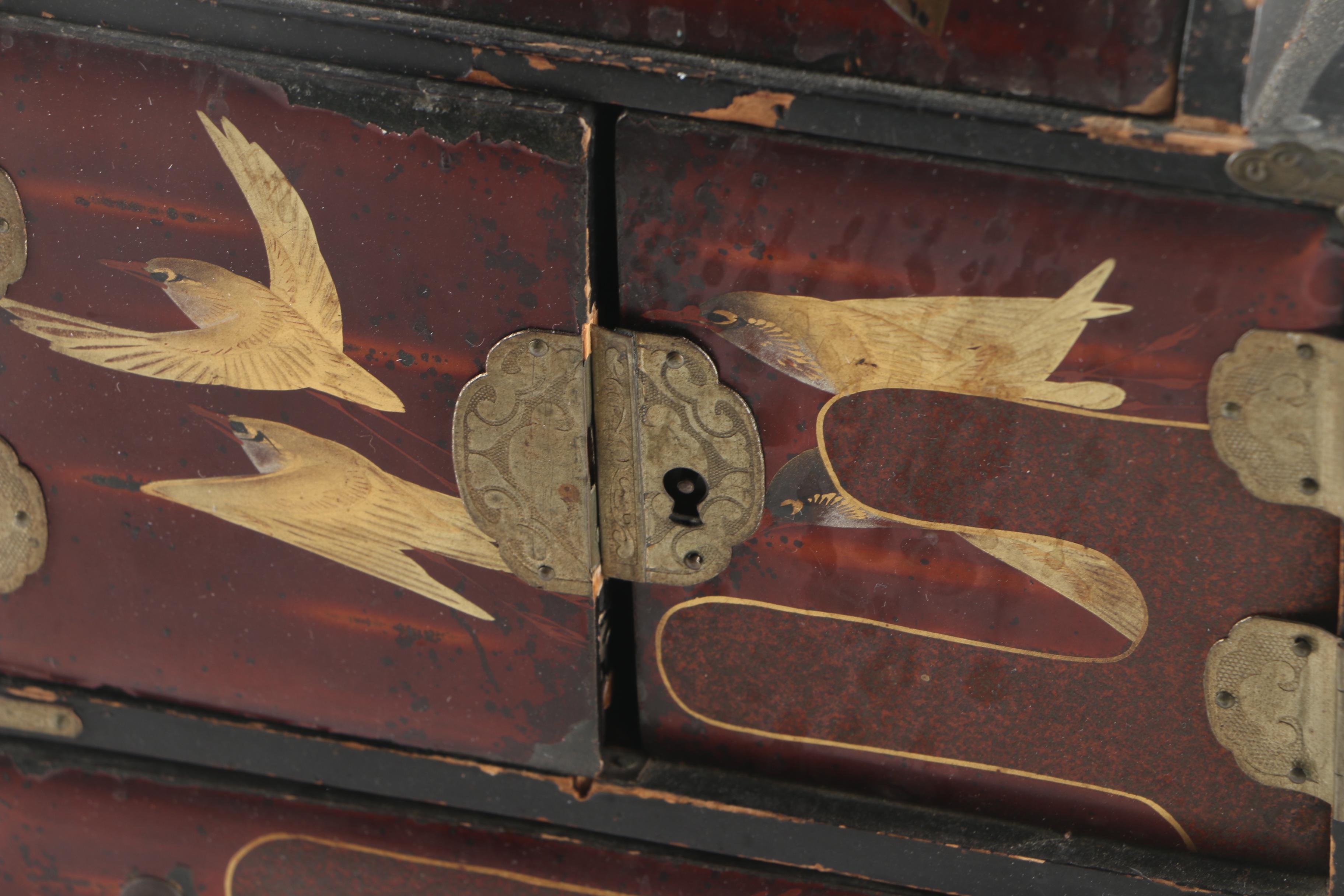 Vintage Korean Lacquered Jewelry Box