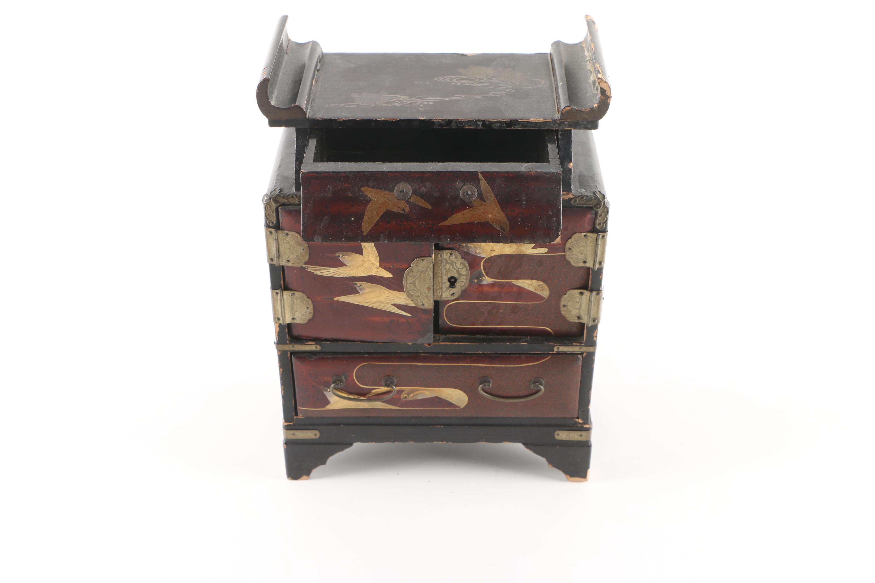 Vintage Korean Lacquered Jewelry Box