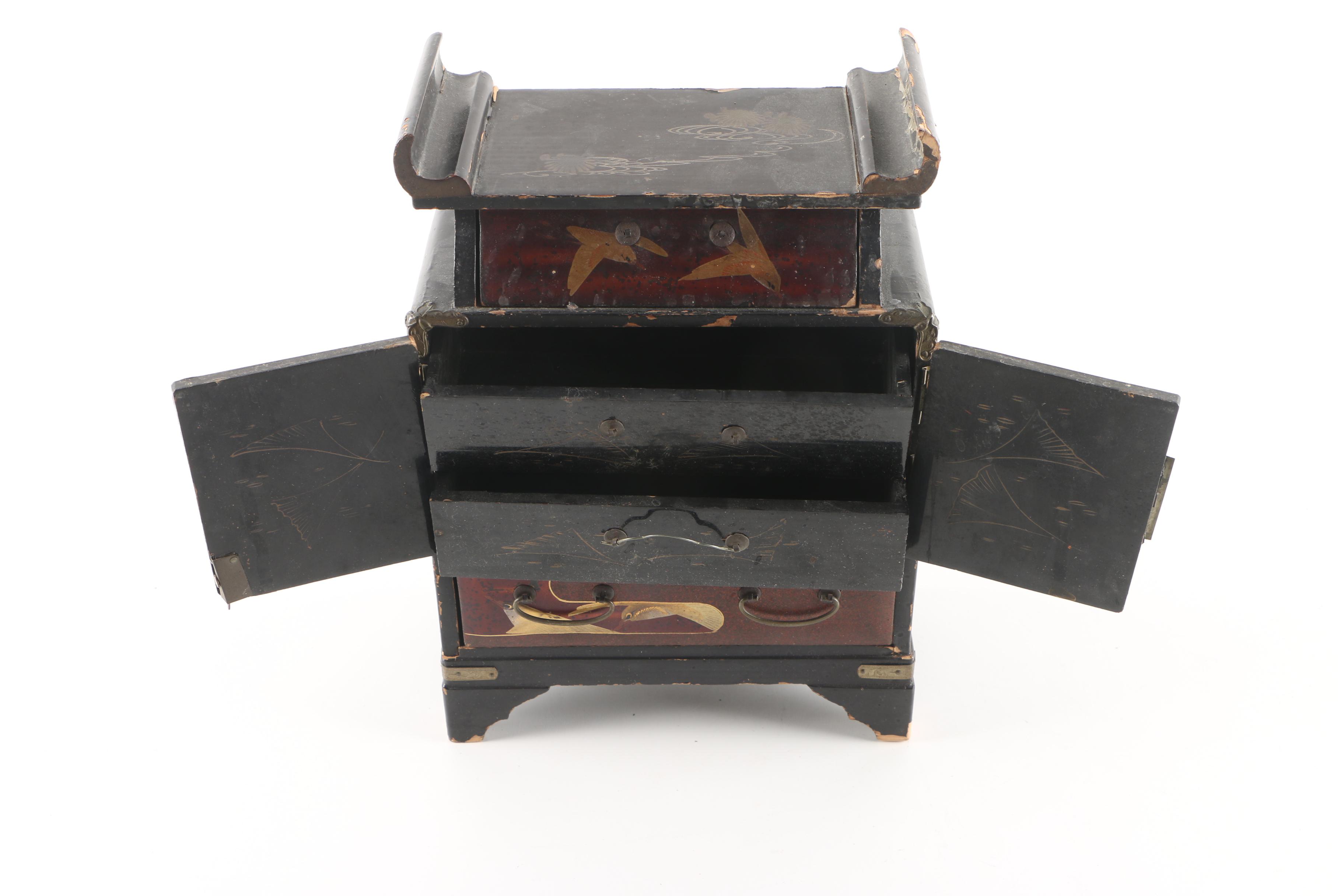 Vintage Korean Lacquered Jewelry Box