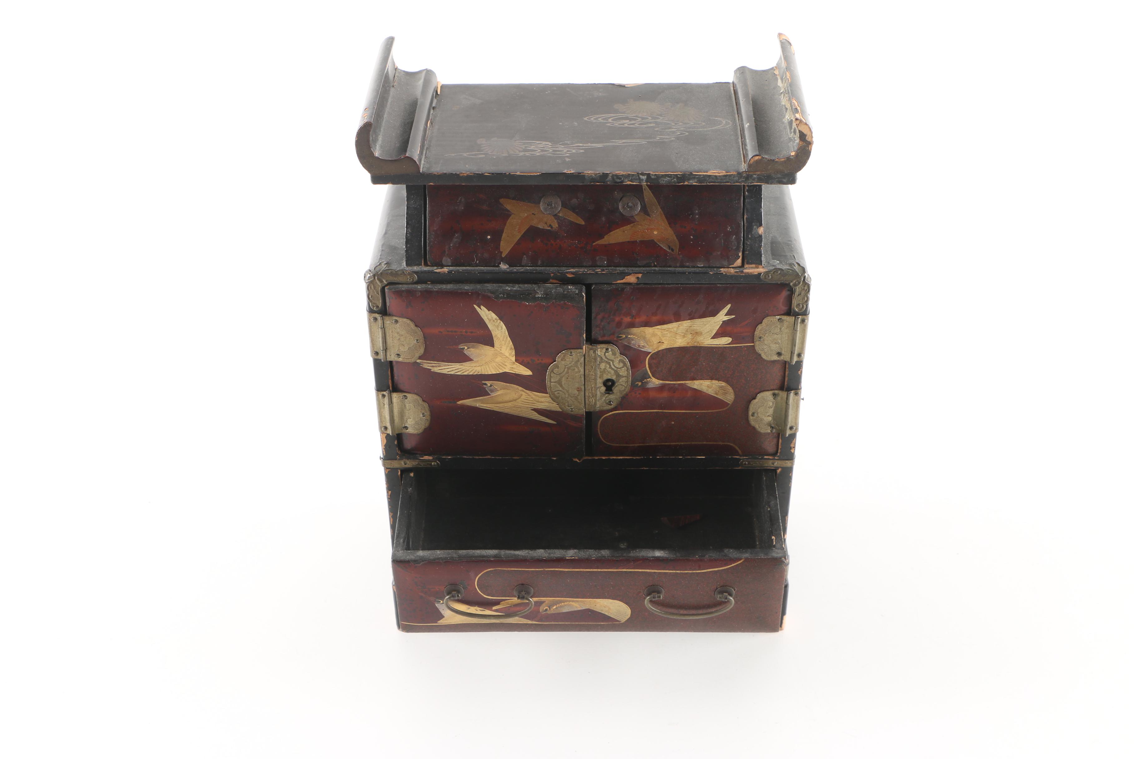 Vintage Korean Lacquered Jewelry Box