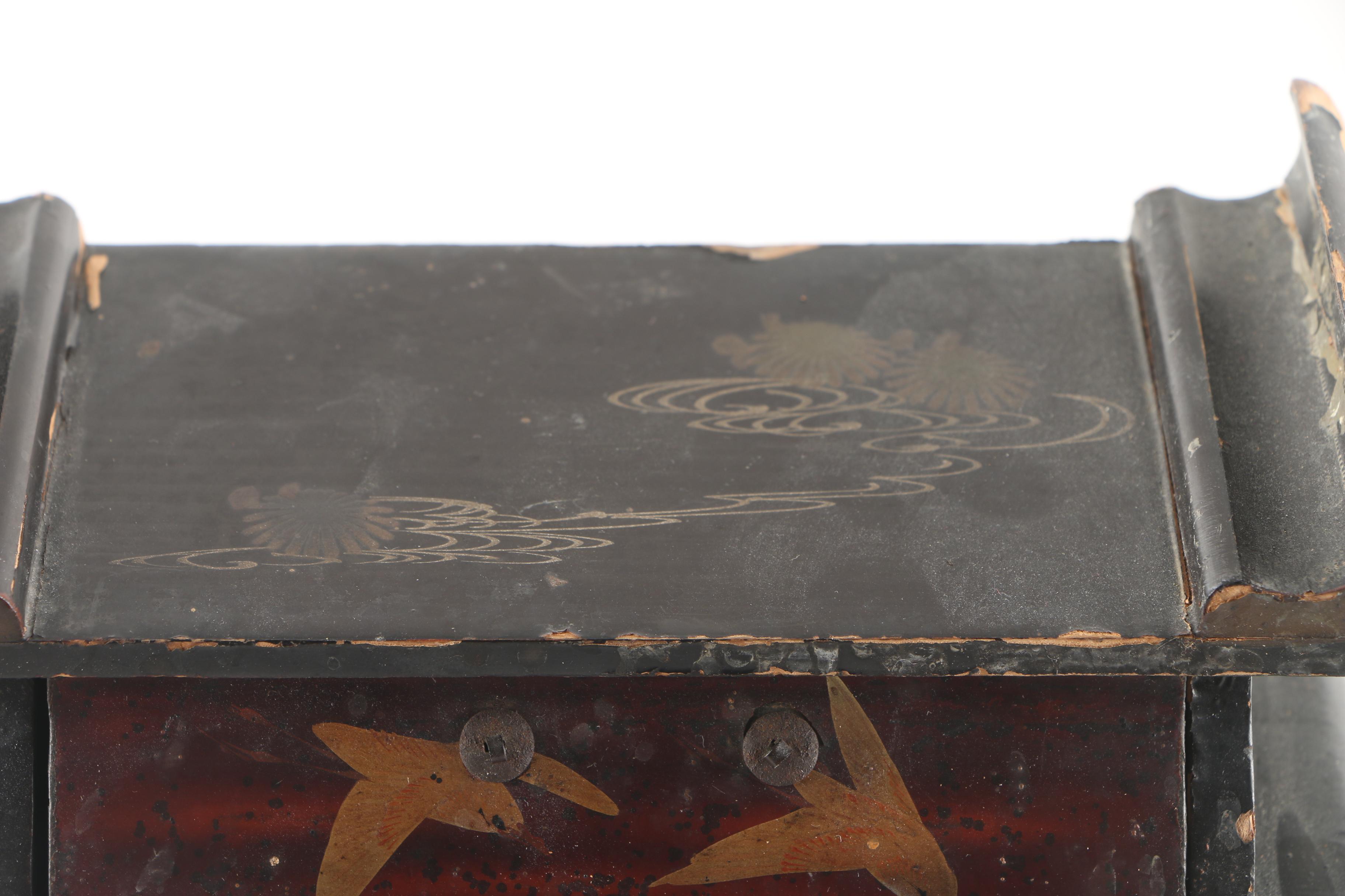 Vintage Korean Lacquered Jewelry Box