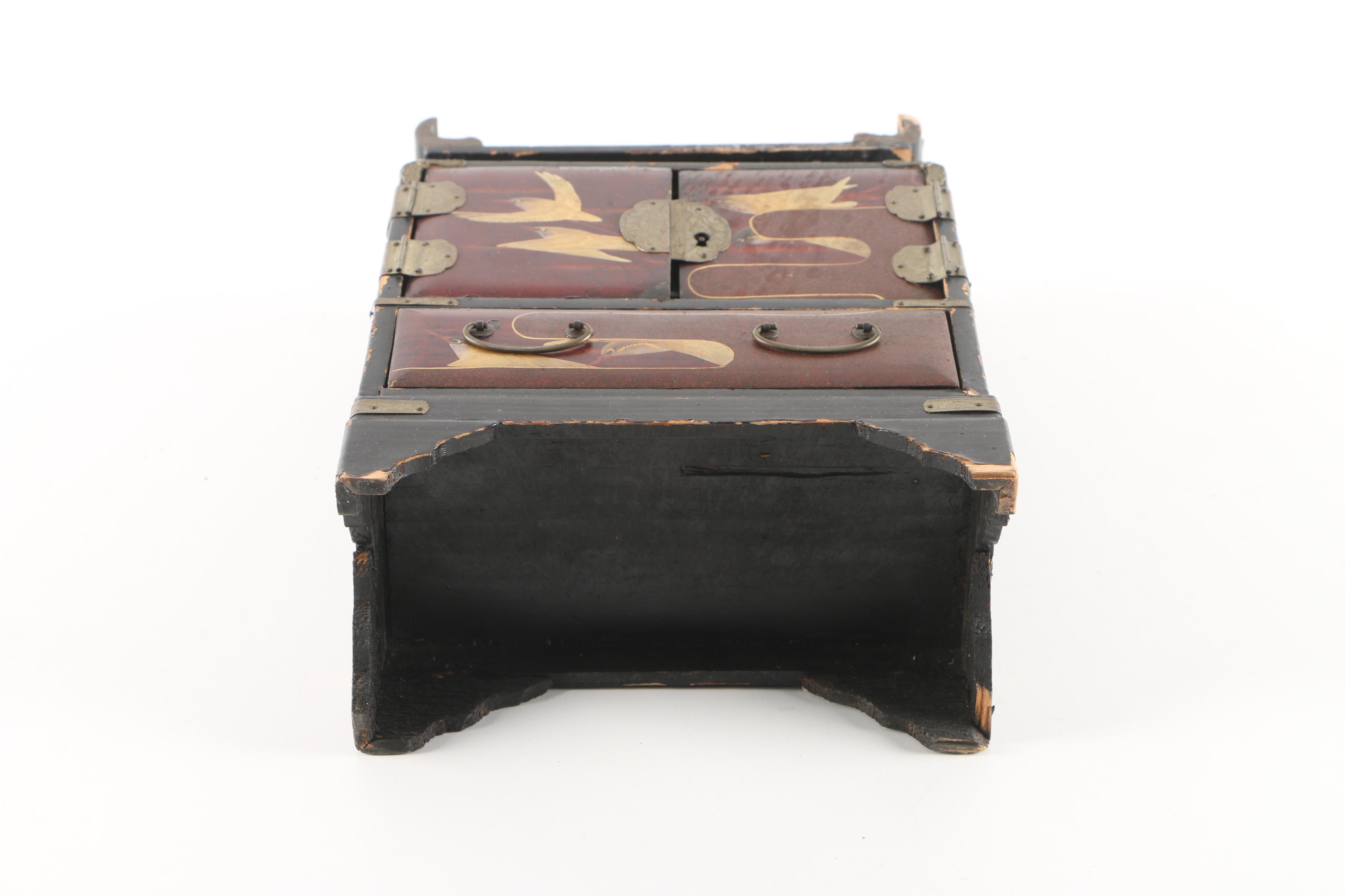 Vintage Korean Lacquered Jewelry Box