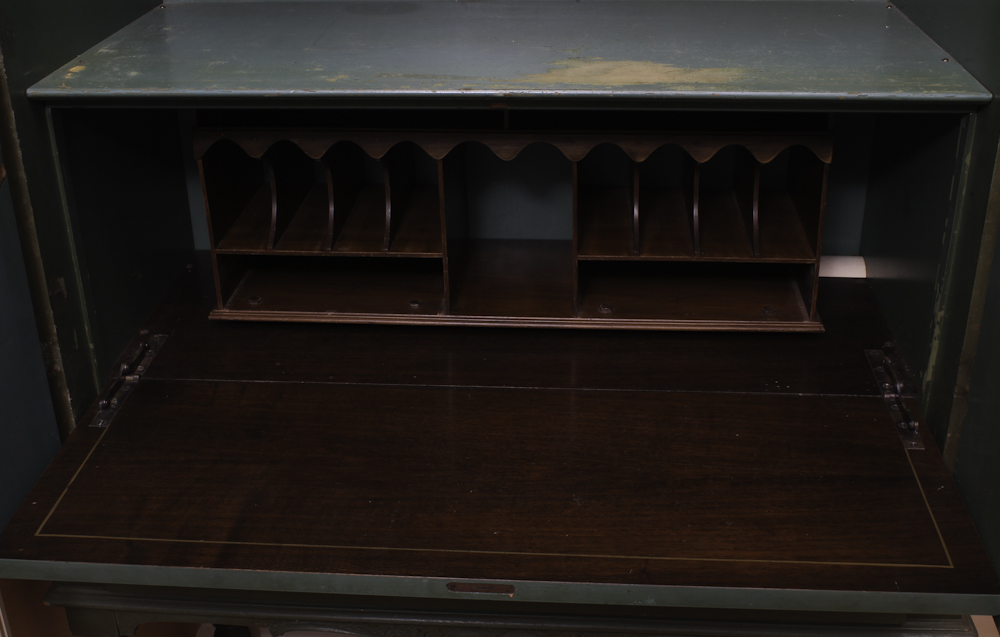 Vintage William and Mary Style Chinoiserie Desk-on-Stand