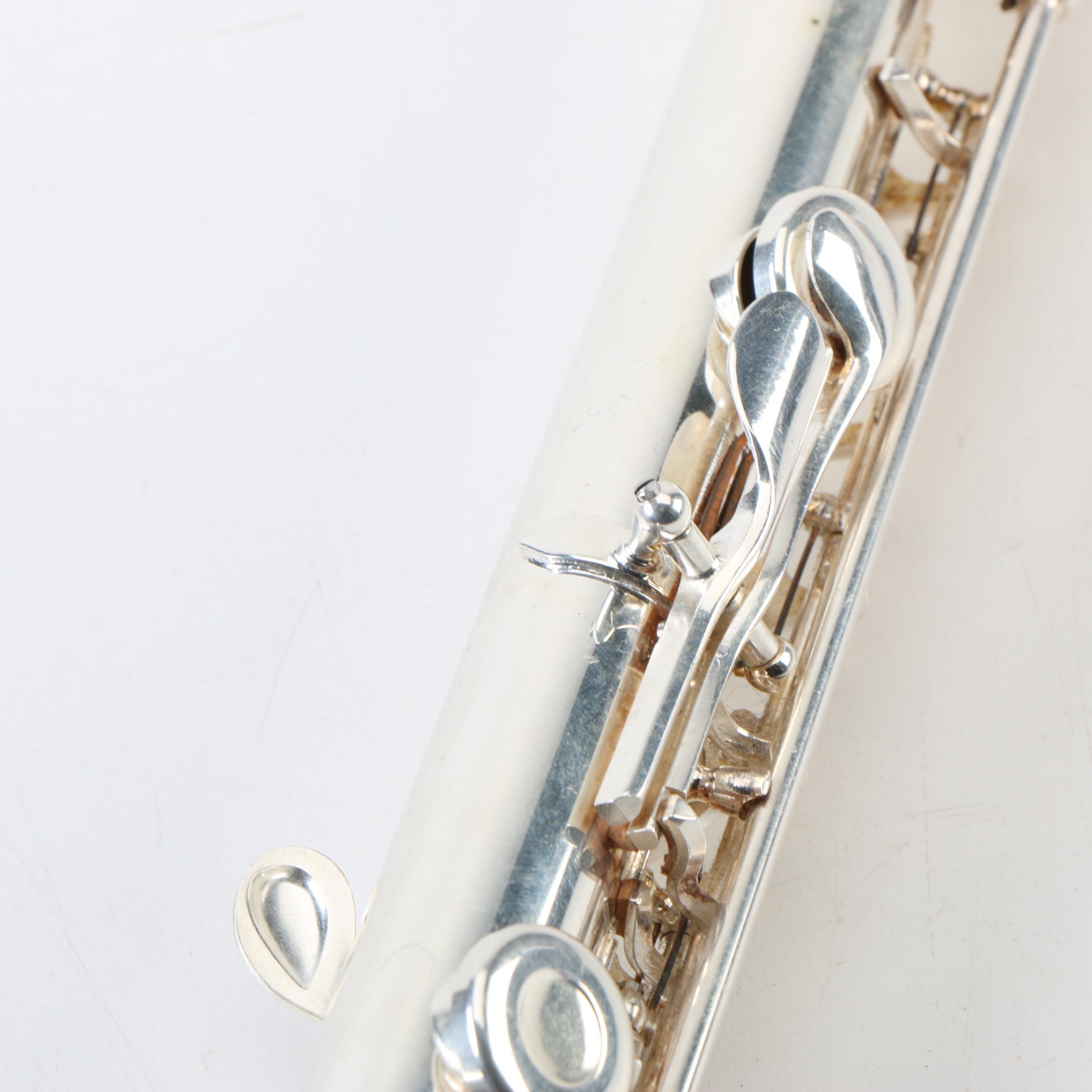 Gemeinhardt Silver Plate Flute with 900 Silver Mouthpiece and Case