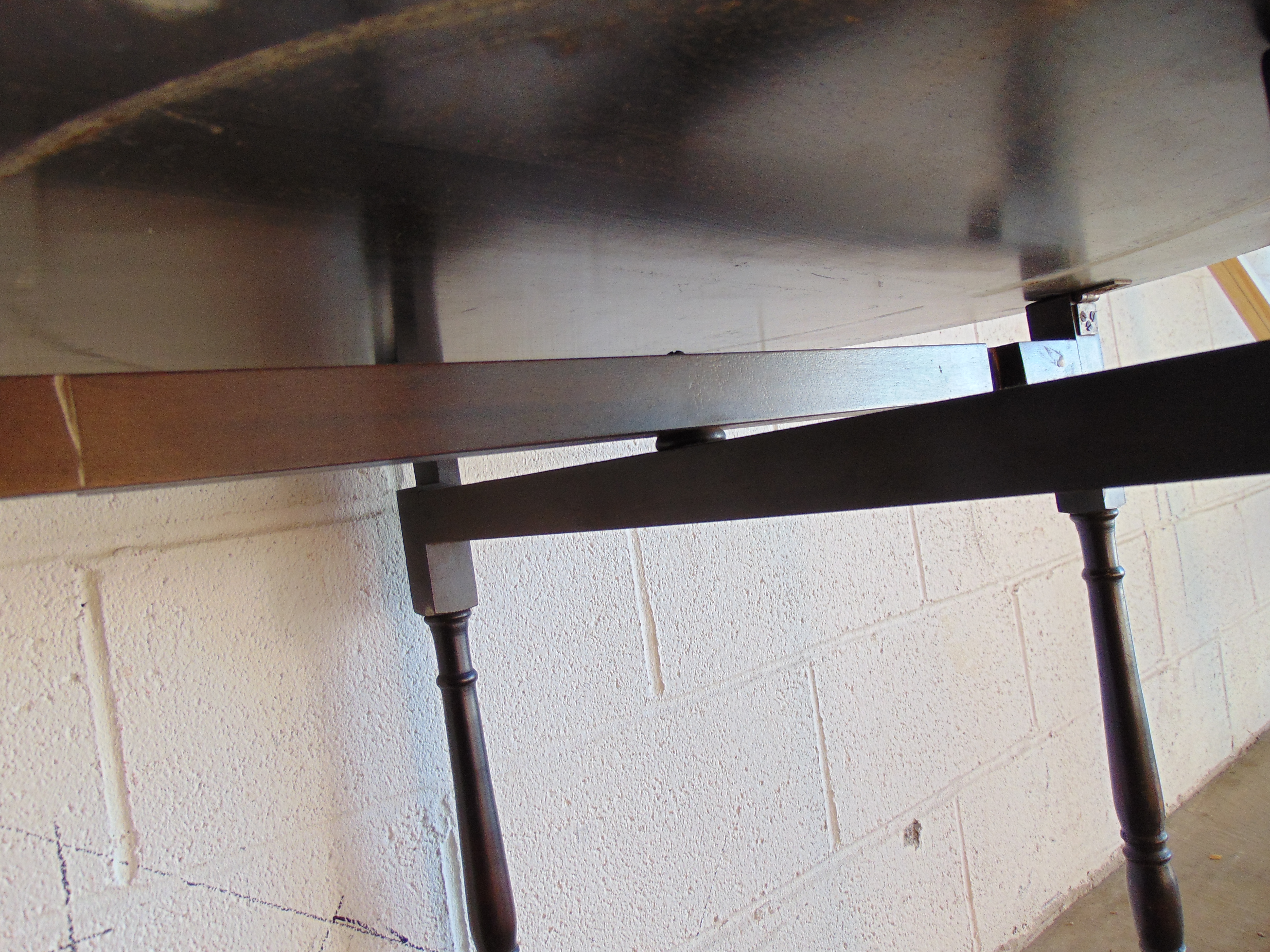 Vintage Mahogany Oval Gateleg Table