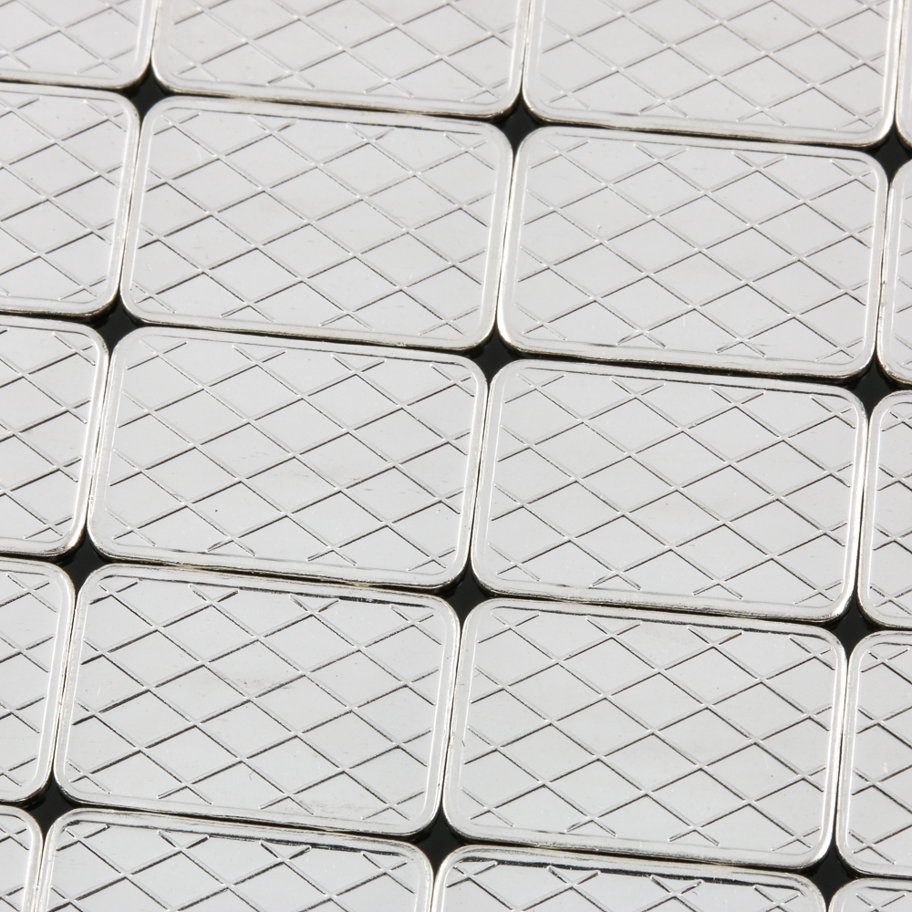 Thirty AK-47 RifleThemed 1-Gram Silver Ingots