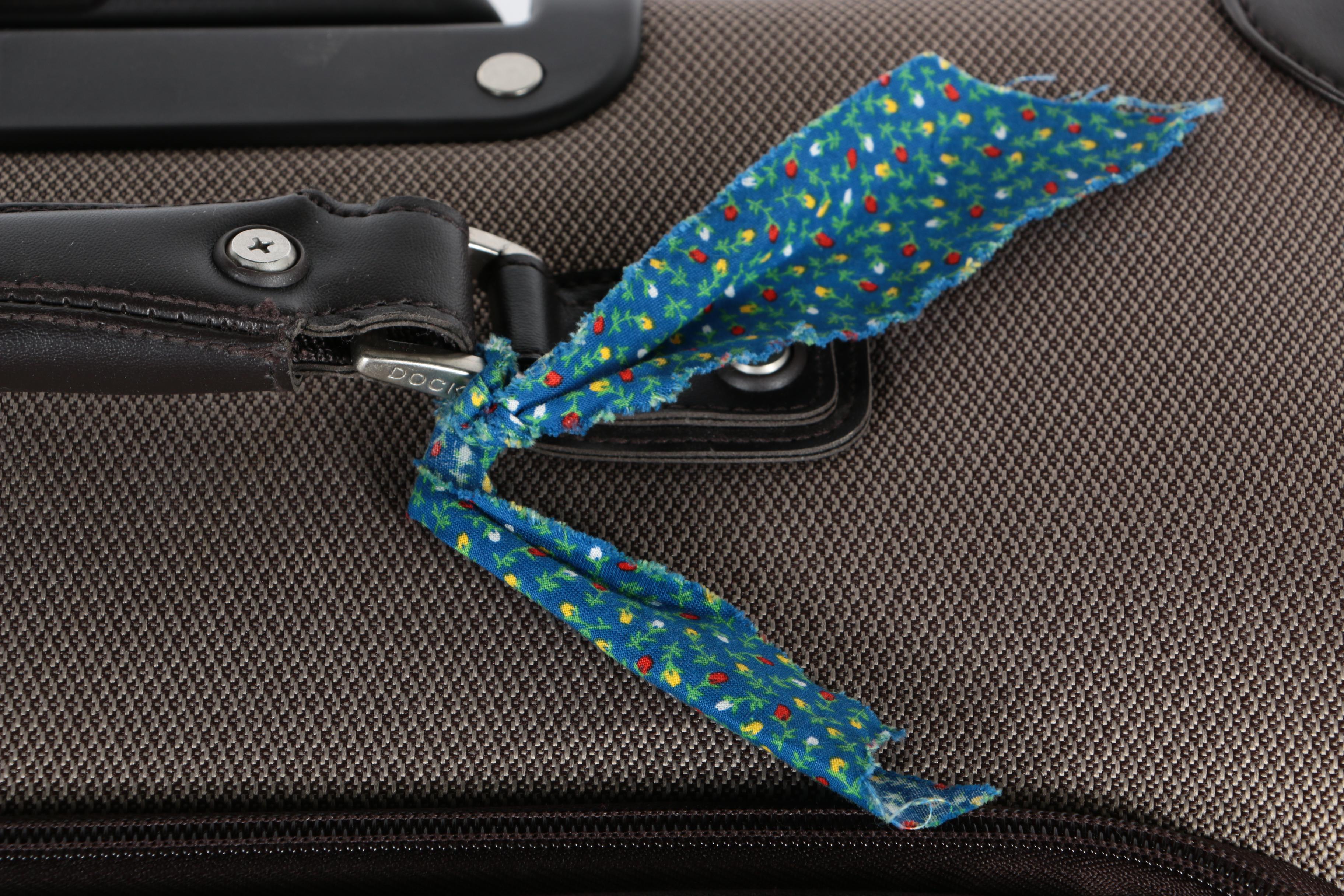 Dockers Rolling Suitcase