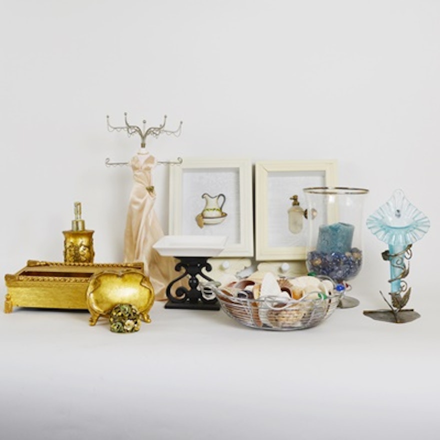 Decor Collection Including Fenton