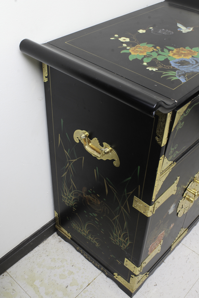 Vintage Chinese Lacquered Cabinet