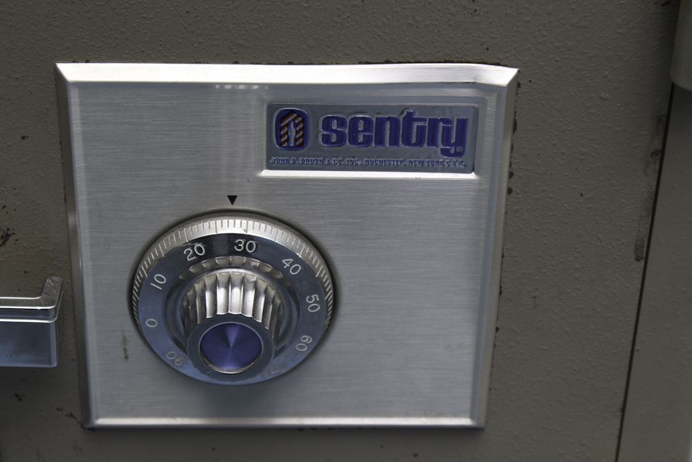 Vintage Sentry Fire Resistant Combination Safe