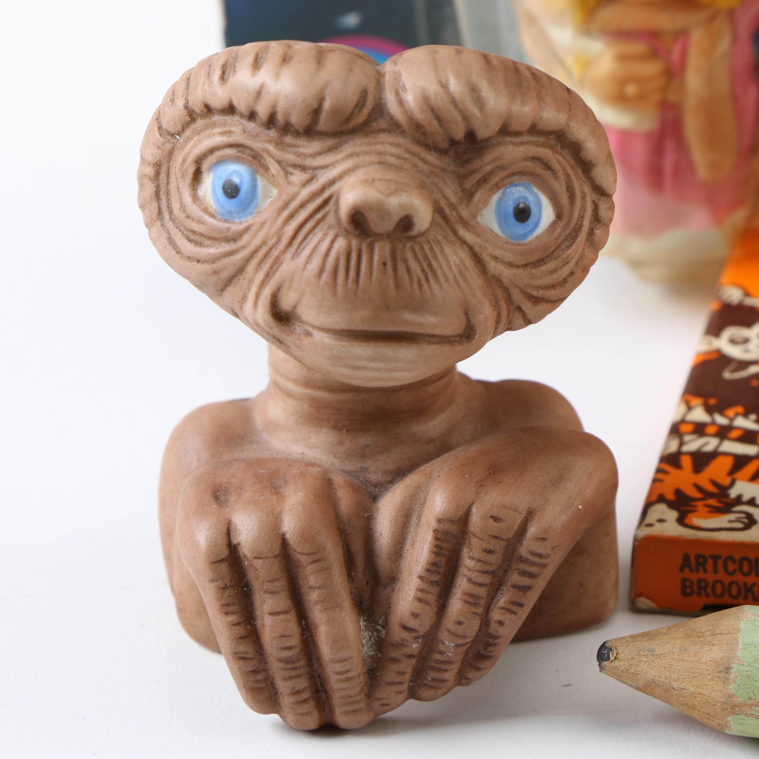 E.T. Collectibles, Vintage Vinyl Dolls, Doodle Stix and Other Toys