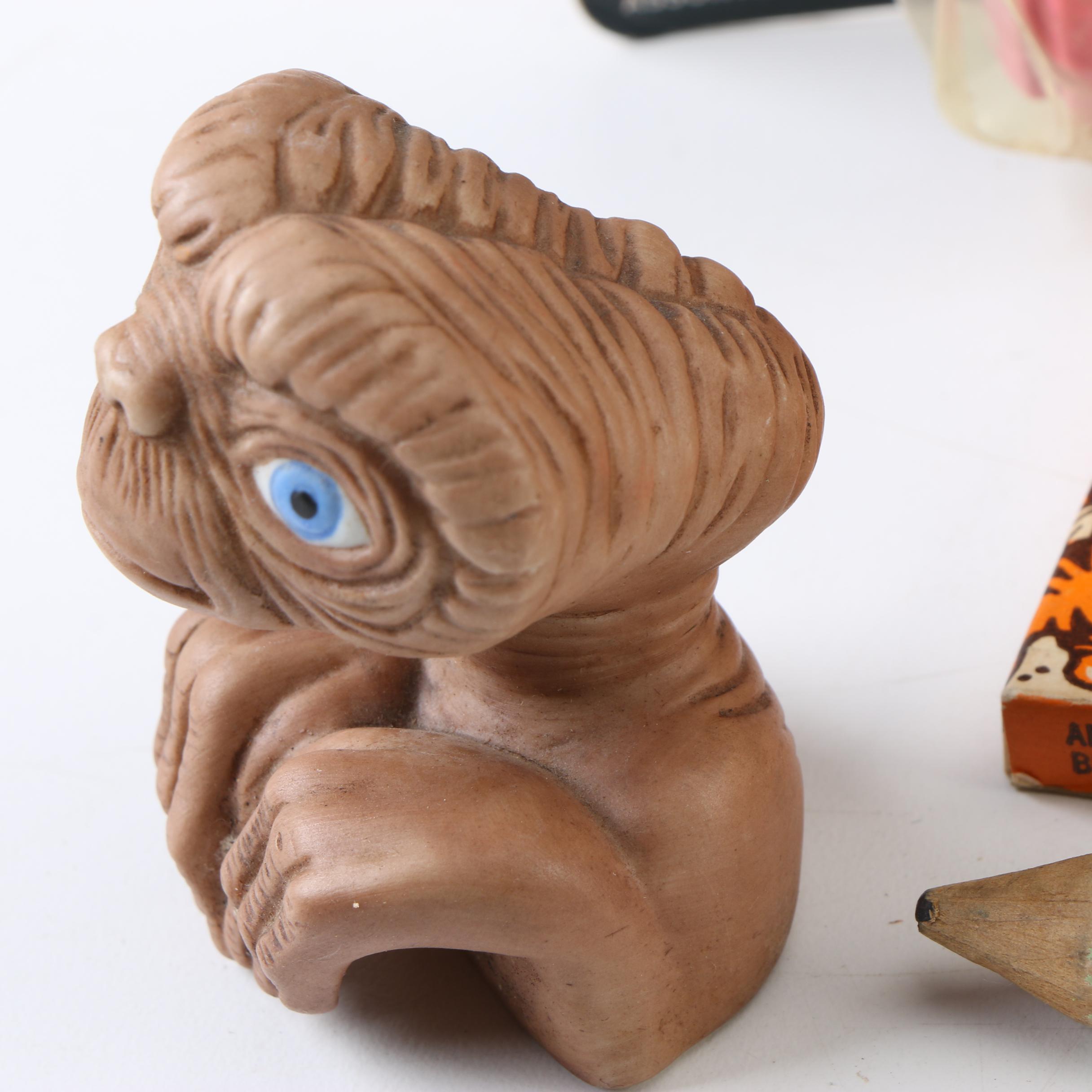E.T. Collectibles, Vintage Vinyl Dolls, Doodle Stix and Other Toys