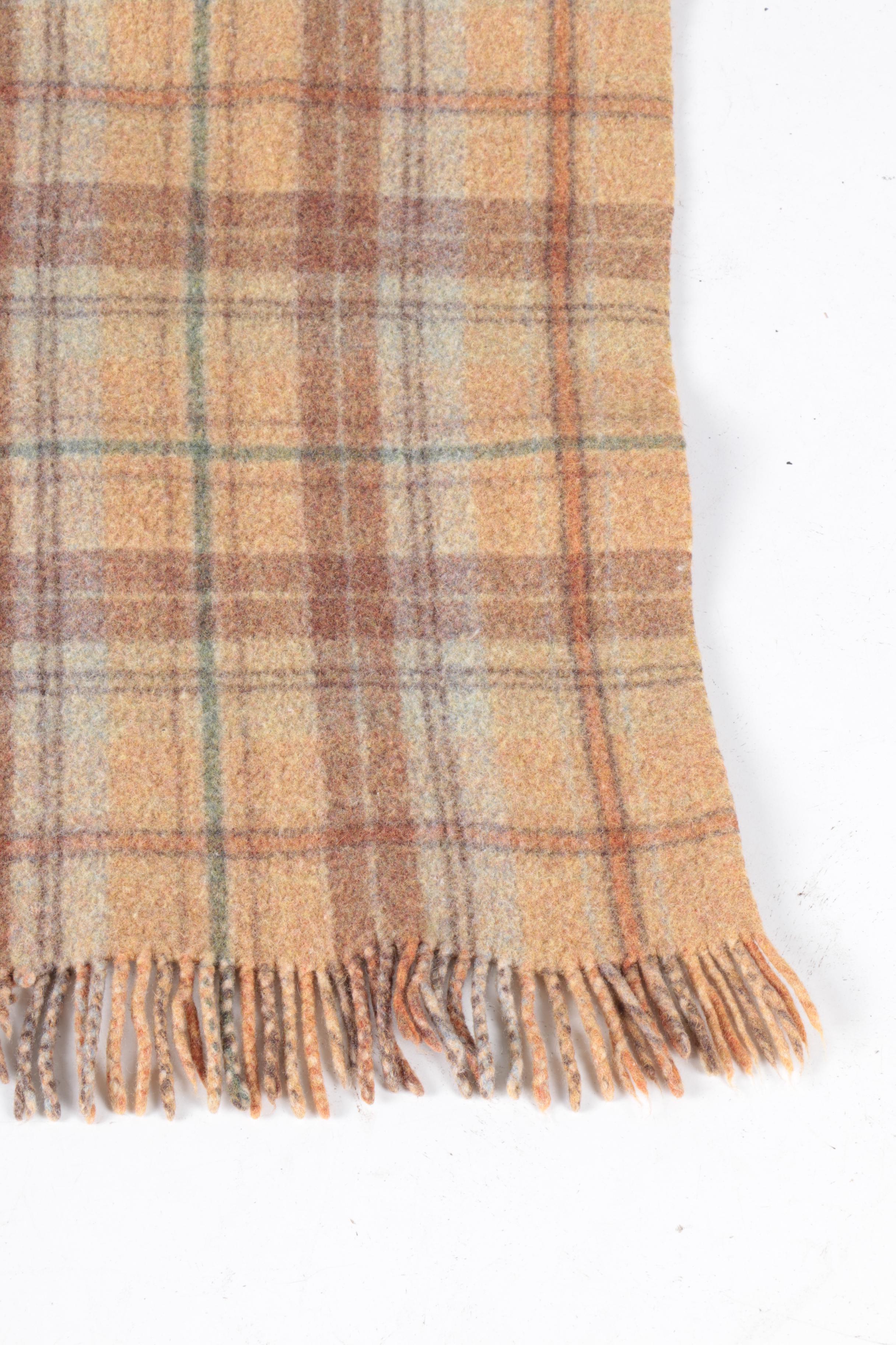 Williams-Sonoma Pillows And Throw Blanket