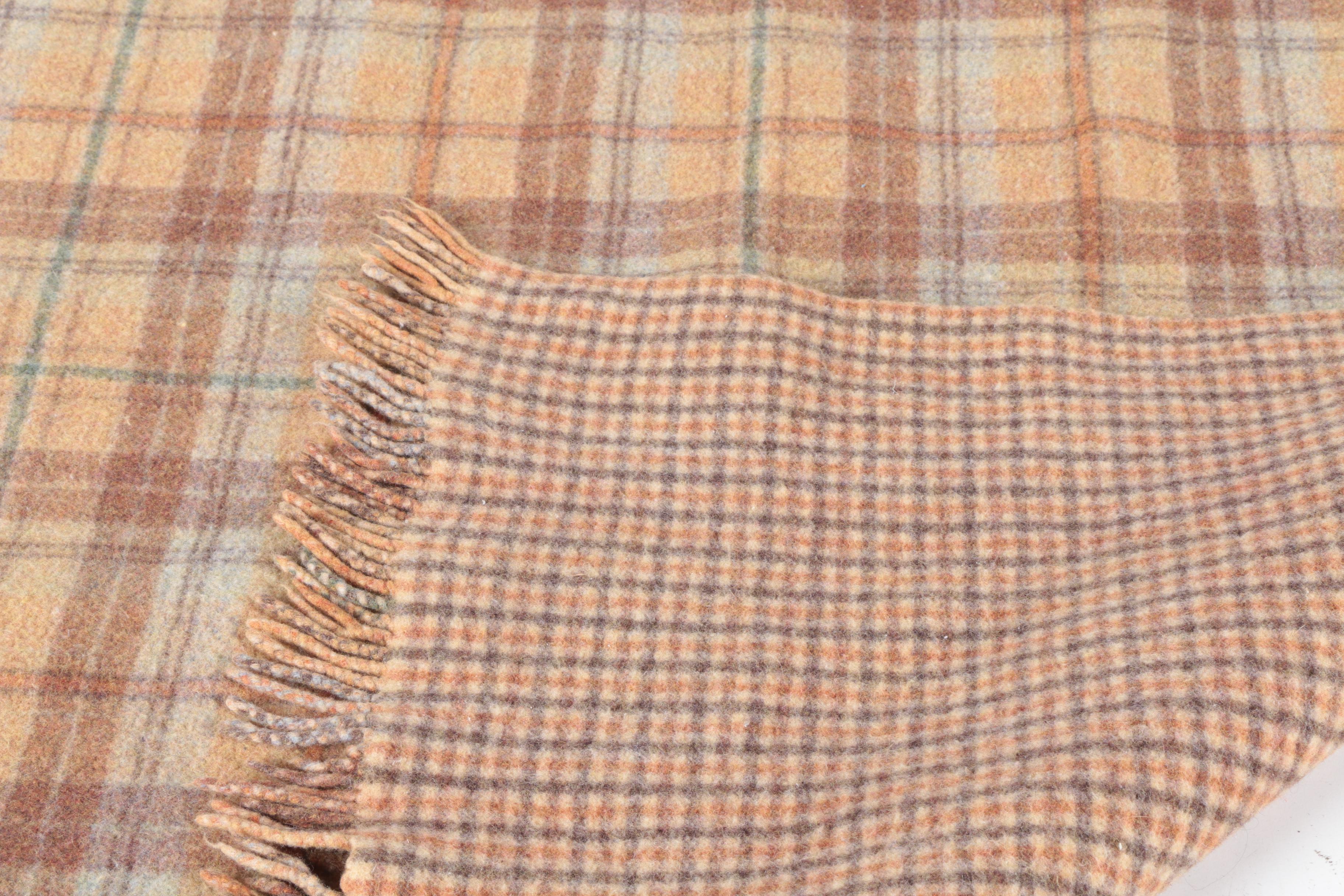 Williams-Sonoma Pillows And Throw Blanket