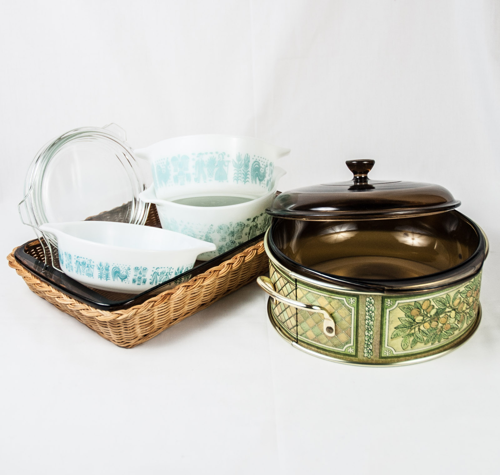 Vintage Pyrex Tableware Including the "Butterprint" Pattern