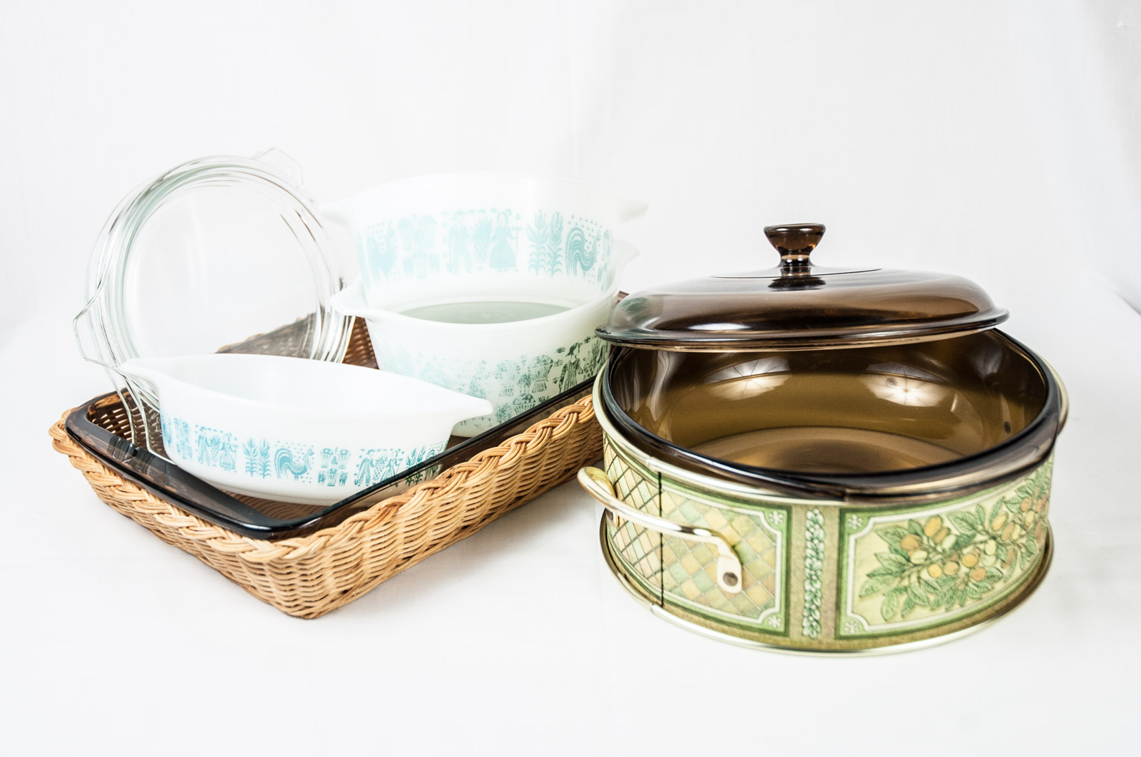 Vintage Pyrex Tableware Including the "Butterprint" Pattern