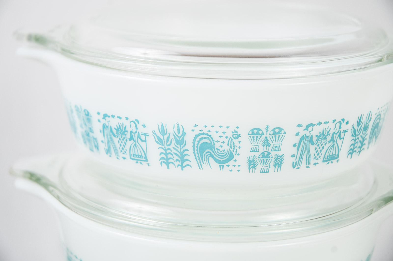 Vintage Pyrex Tableware Including the "Butterprint" Pattern