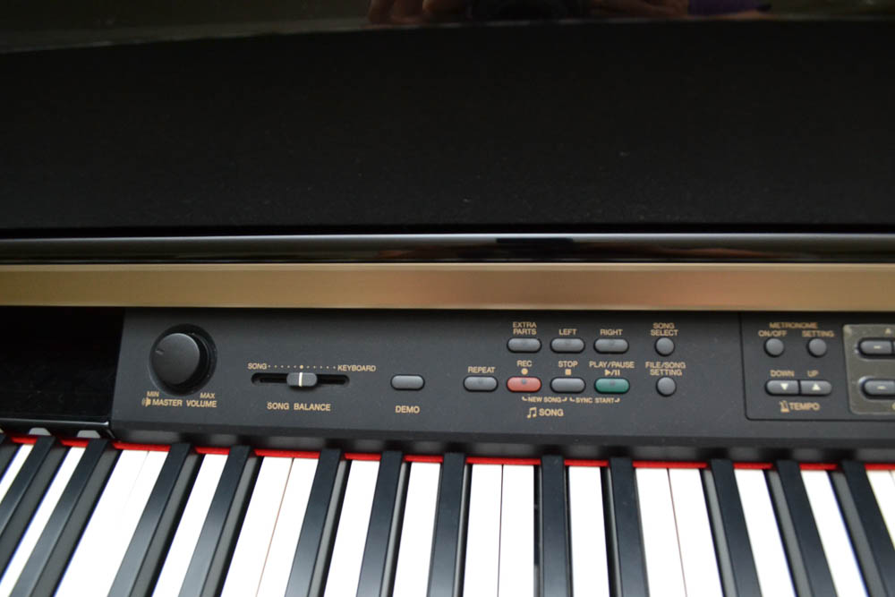 Yamaha Clavinova Digital Baby Grand Piano