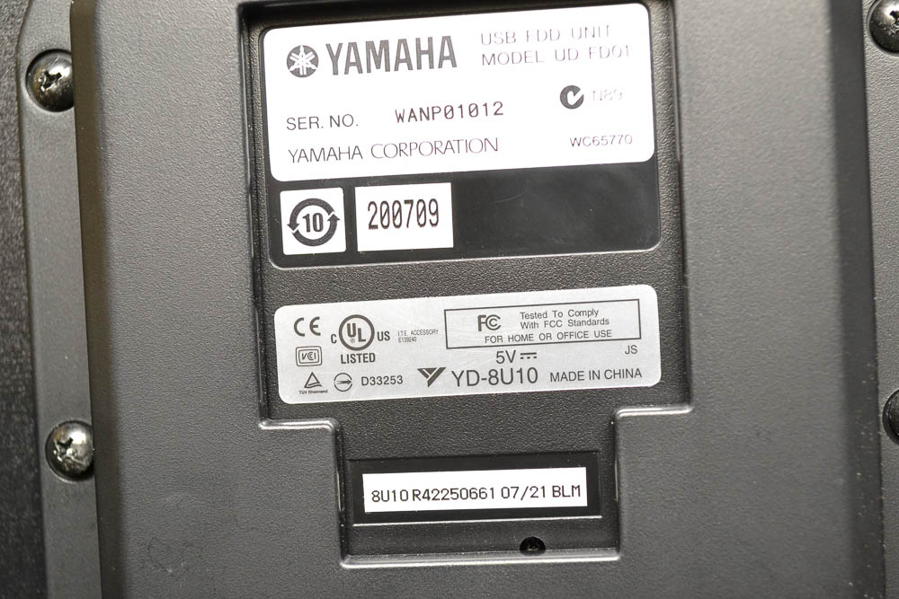 Yamaha Clavinova Digital Baby Grand Piano