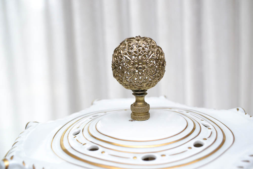 Pair of Vintage Colbert French Rococo Porcelain Table Lamps