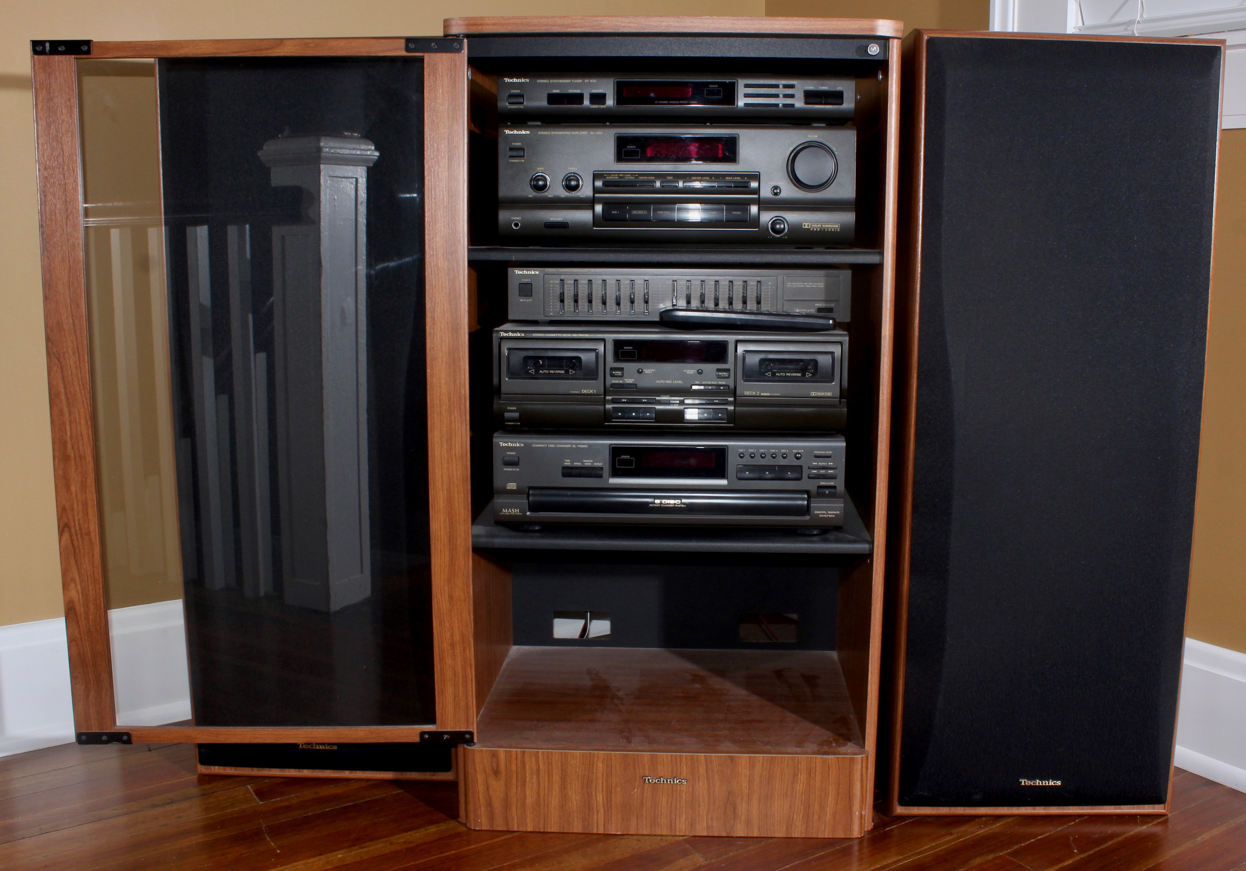 Vintage Technics Stereo System, Cabinet and Speakers