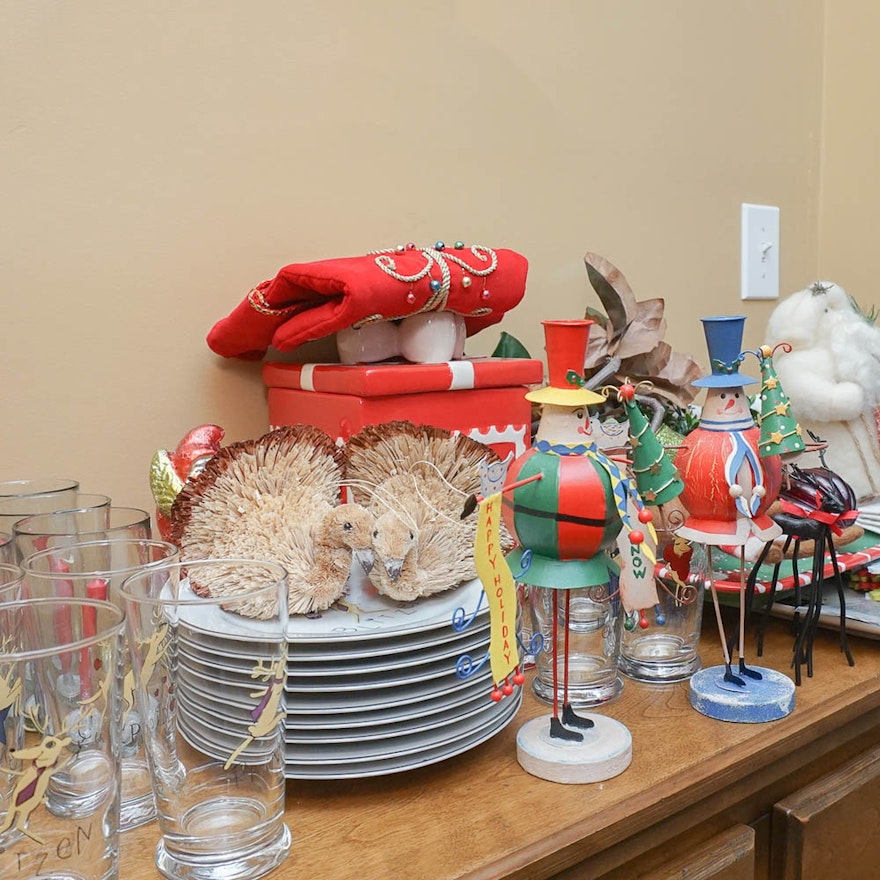 Christmas and Holiday Themed Decor and Tableware