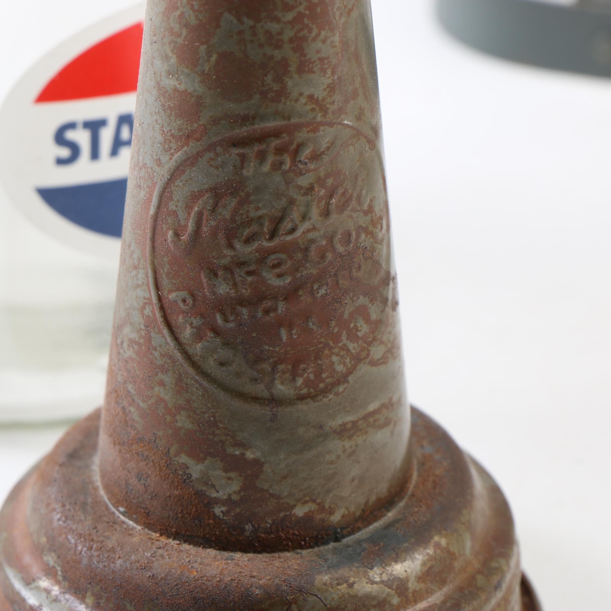 Standard ISO-VIS Oil Bottles in Basket