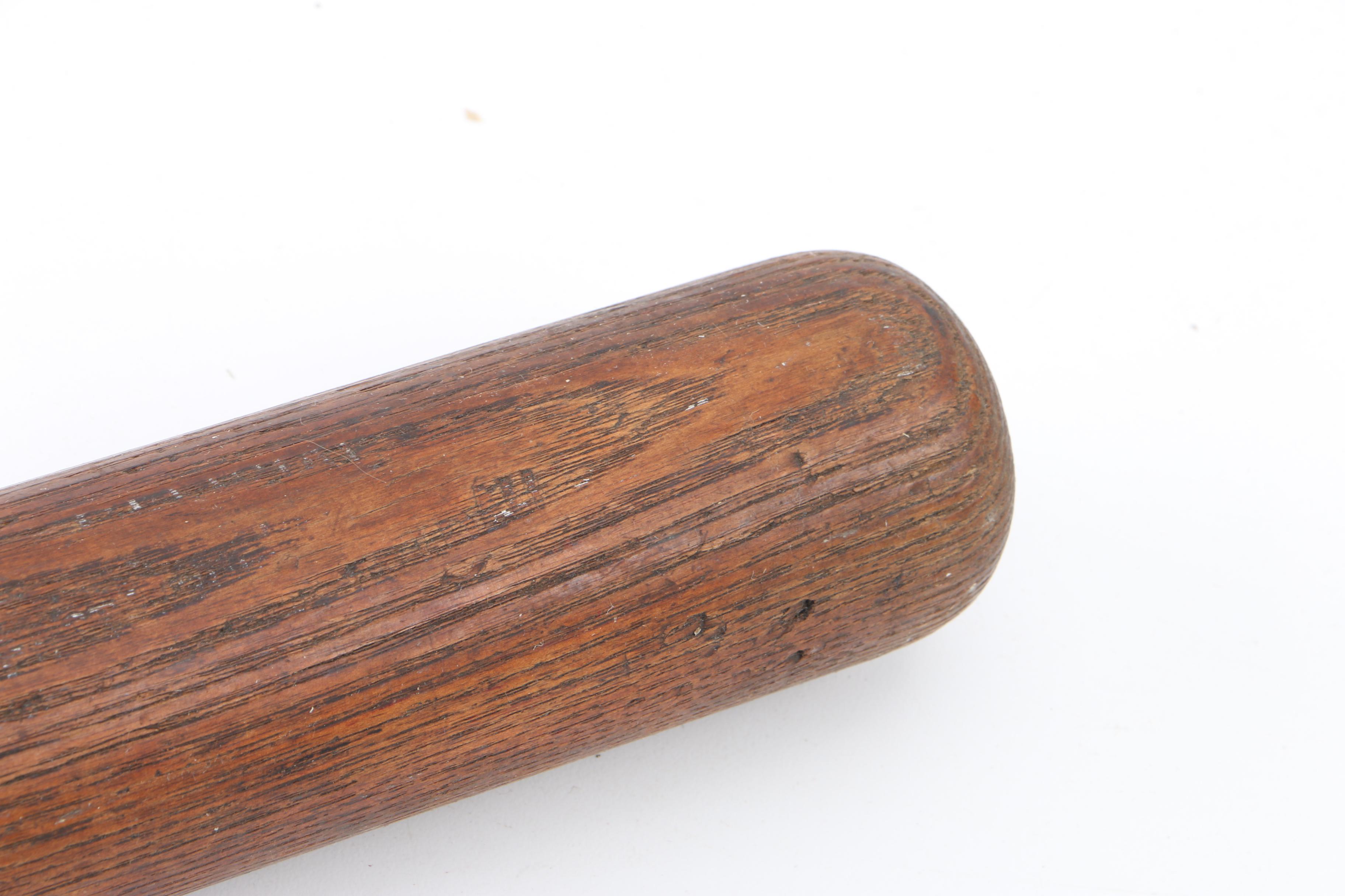 Vintage Louisville Sluggers Featuring César Gerónimo Reds Bat