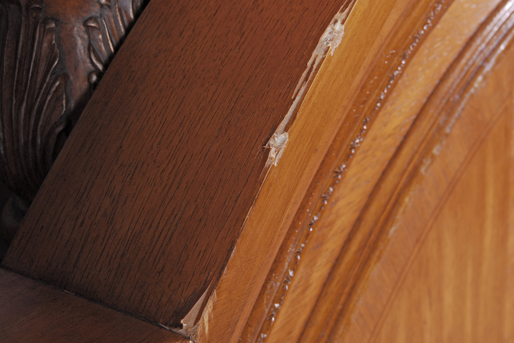 Italian-Style Carved Queen-Size Bed