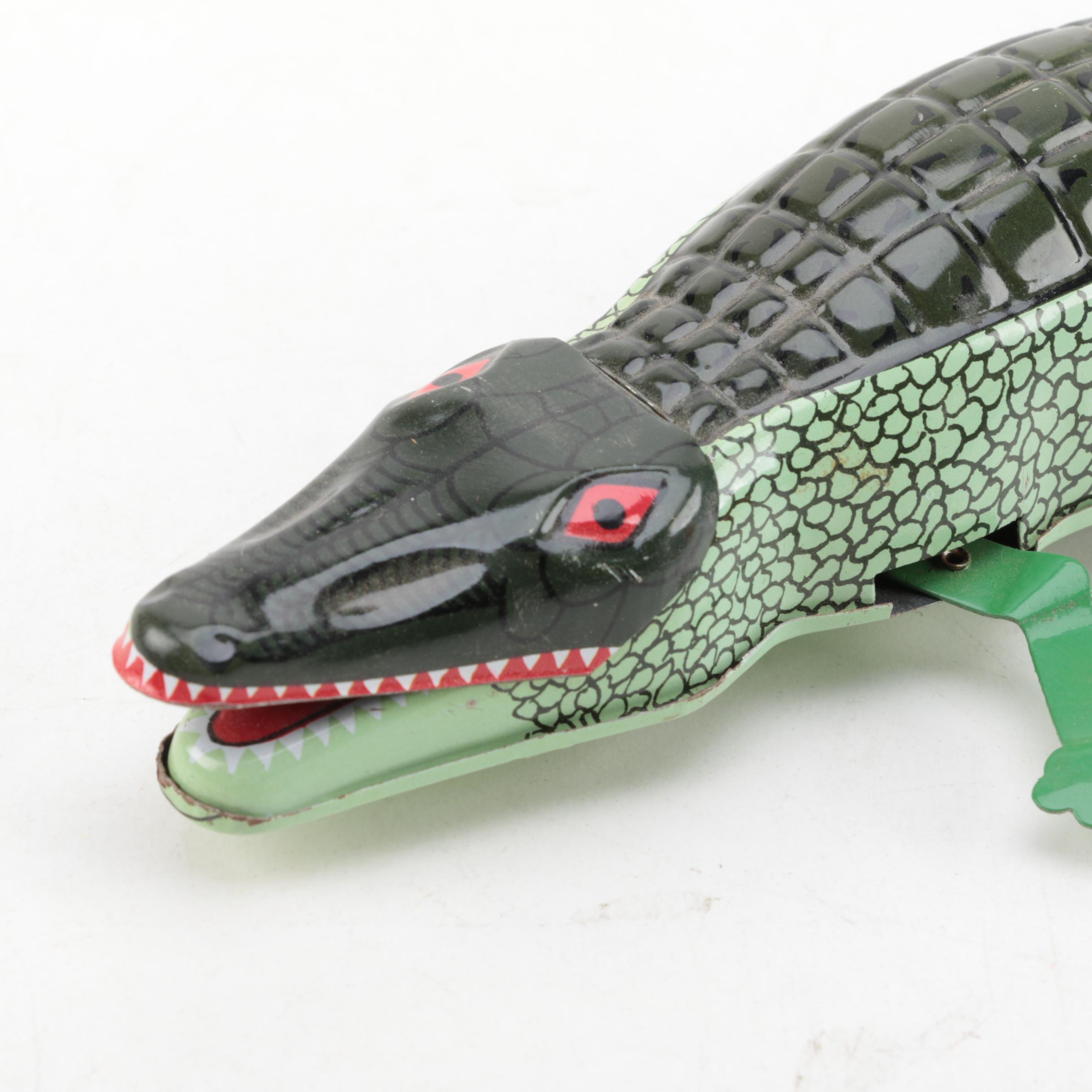 Tin Litho Wind-Up Inertia Crocodile
