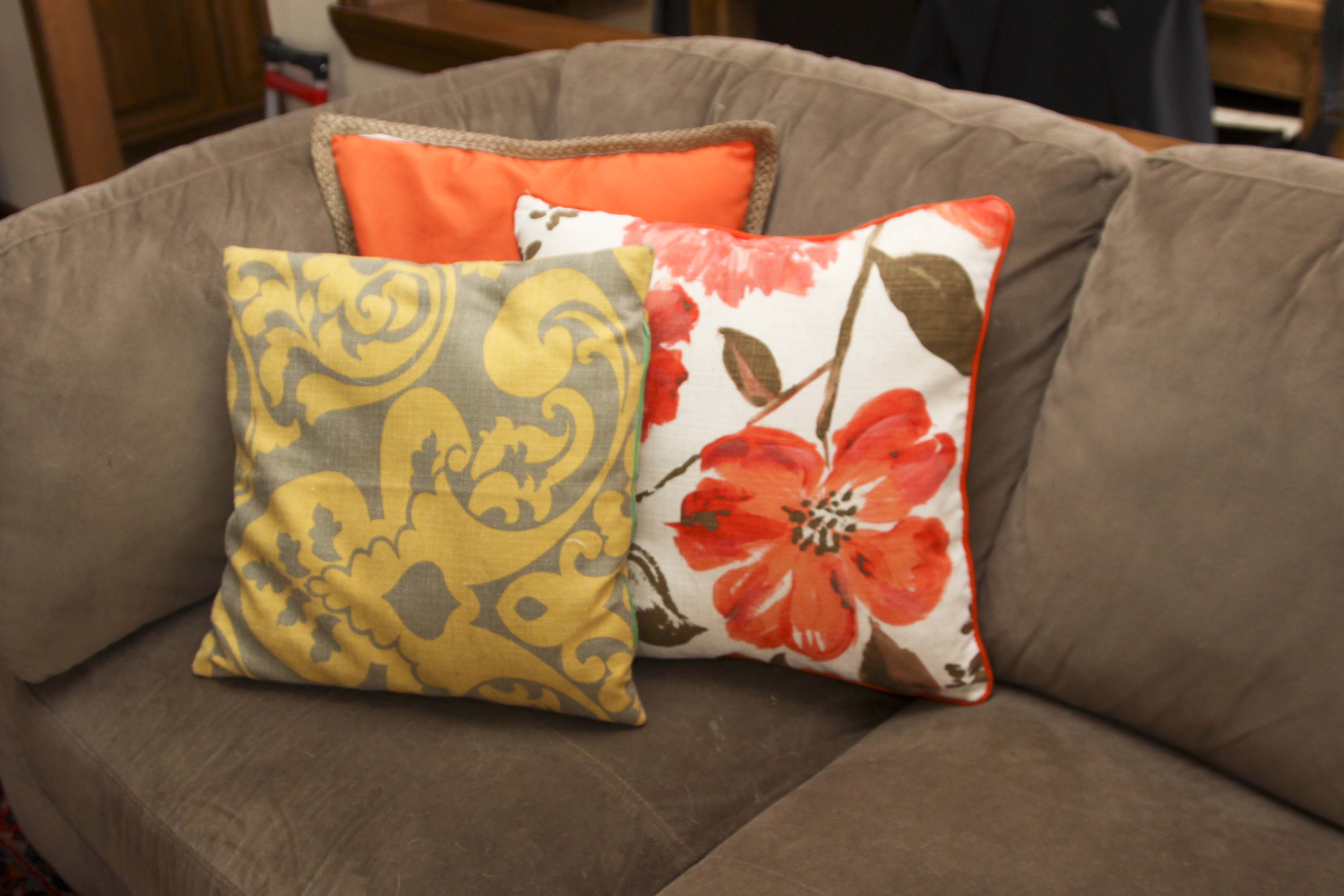 Sectional Sofa with Matching Ottoman