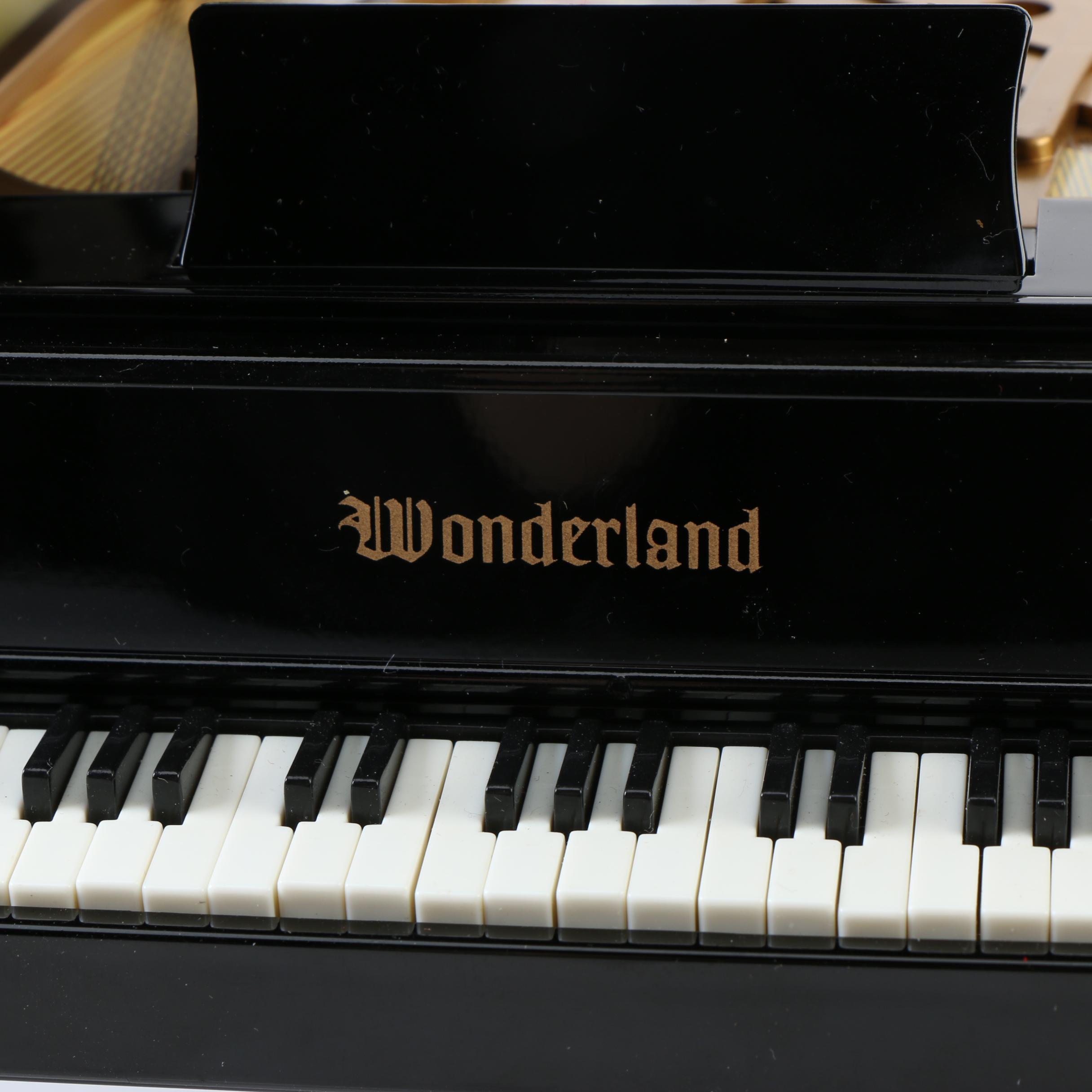 Wonderland Classical Piano Music Box