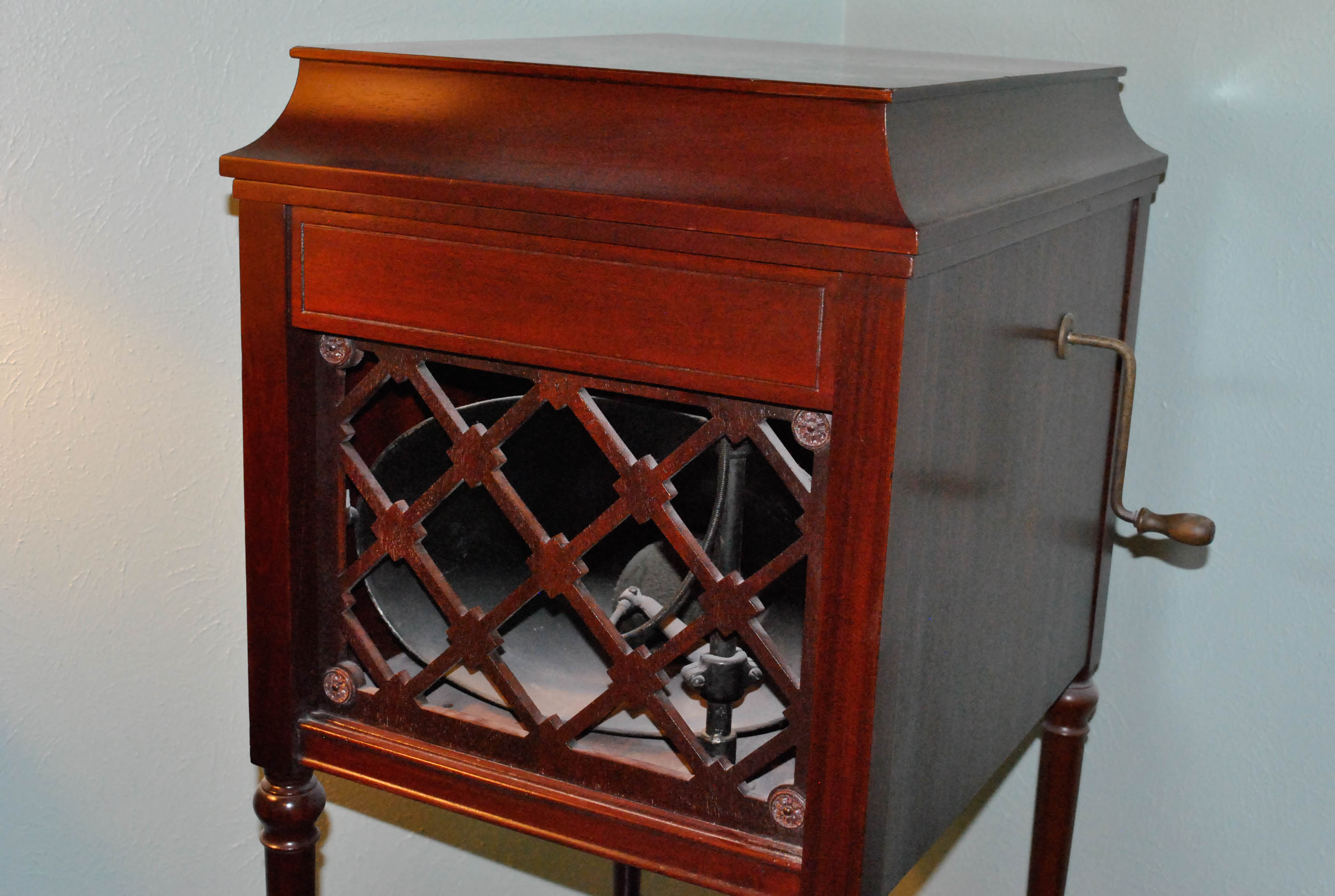 Vintage Mahogany Victrola