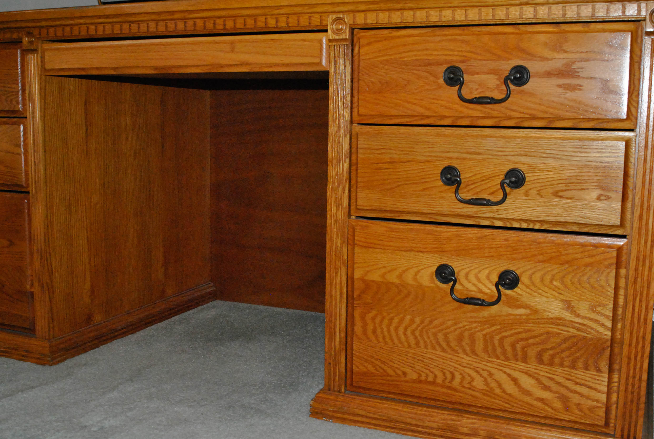 Contemporary Oak Kneehole Executive Desk