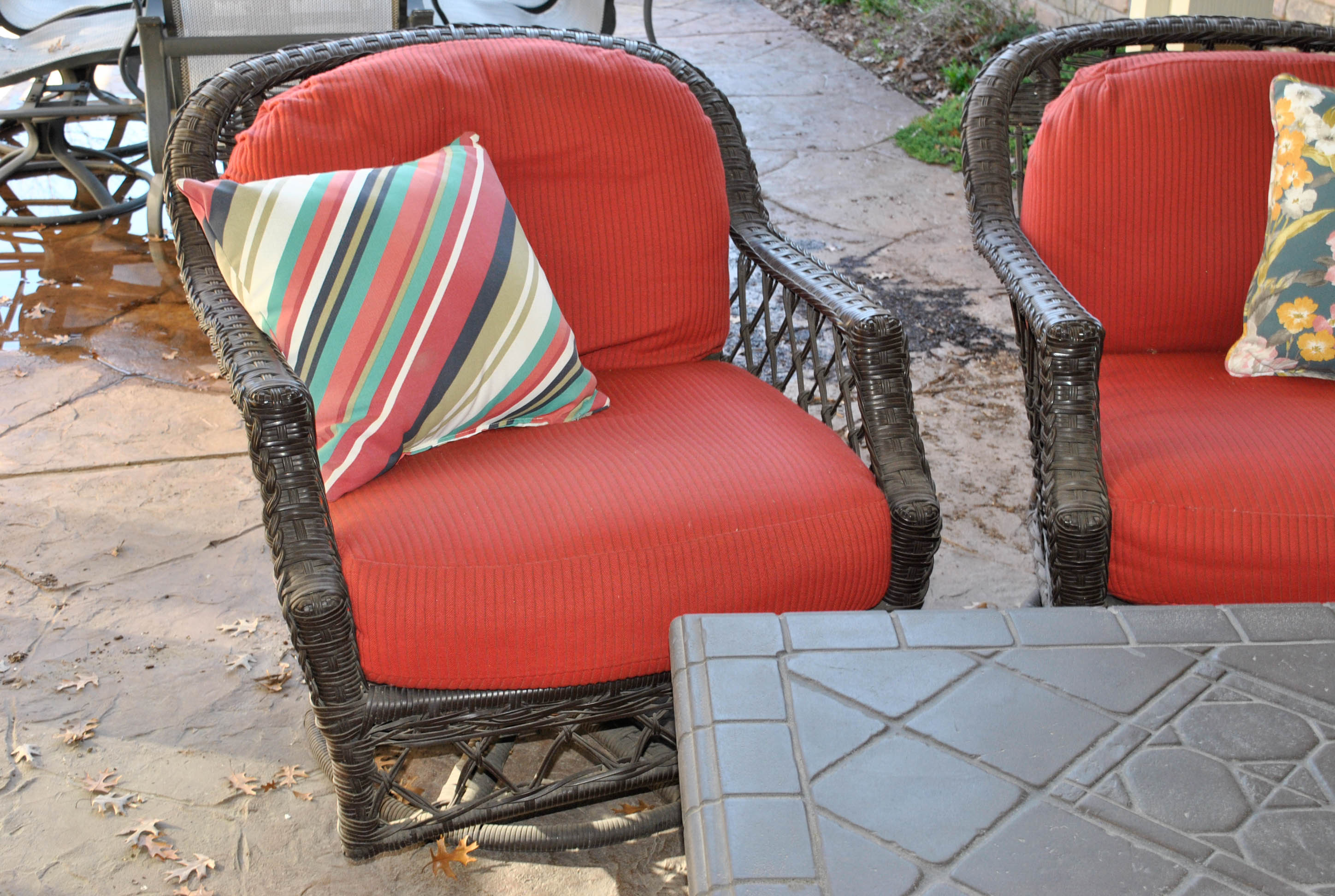 Wicker Swivel Rocker Armchairs with Coffee Table